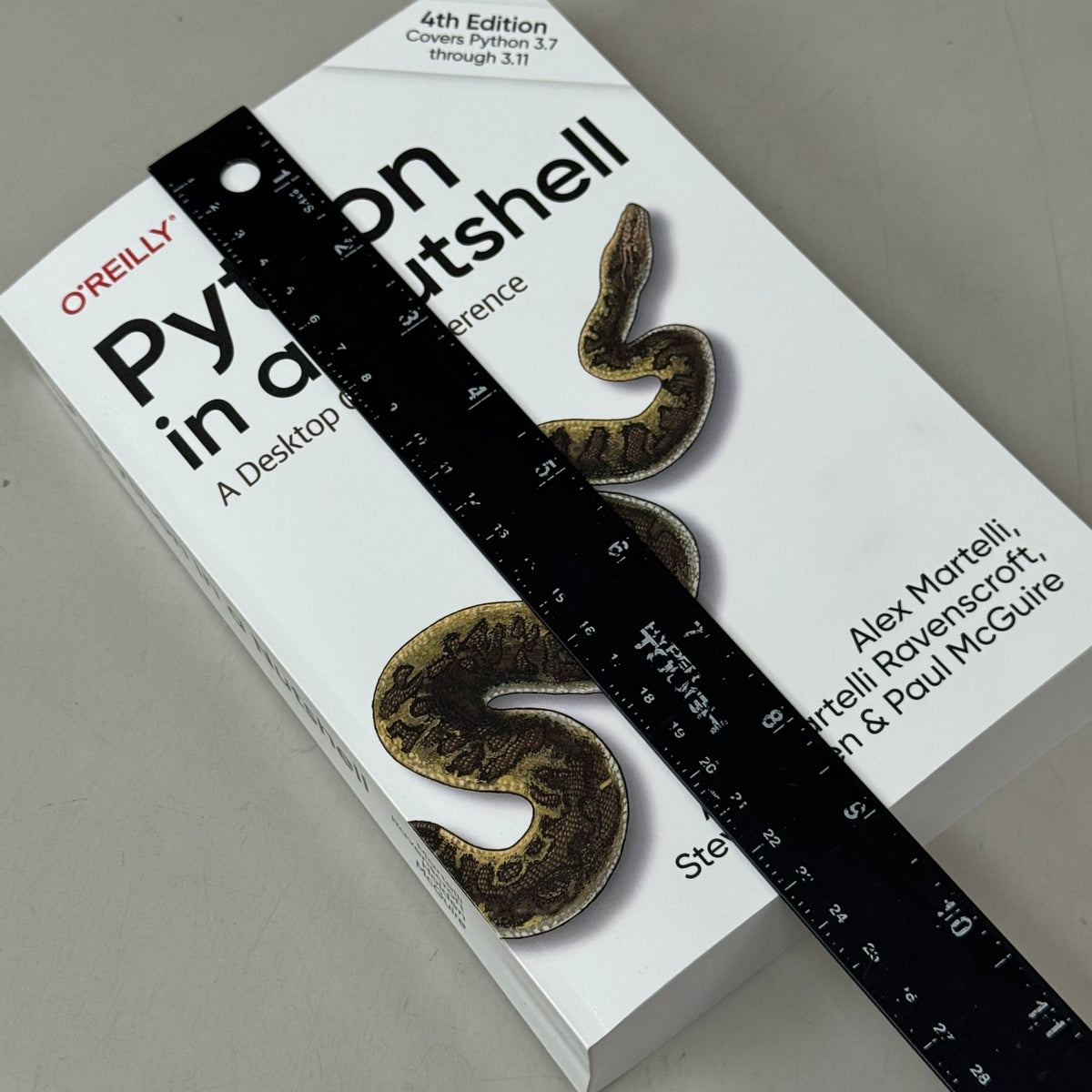 PYTHON IN A NUTSHELL A DESKTOP QUICK REFERENCE By Alex Martelli & Others Book 735 Pages