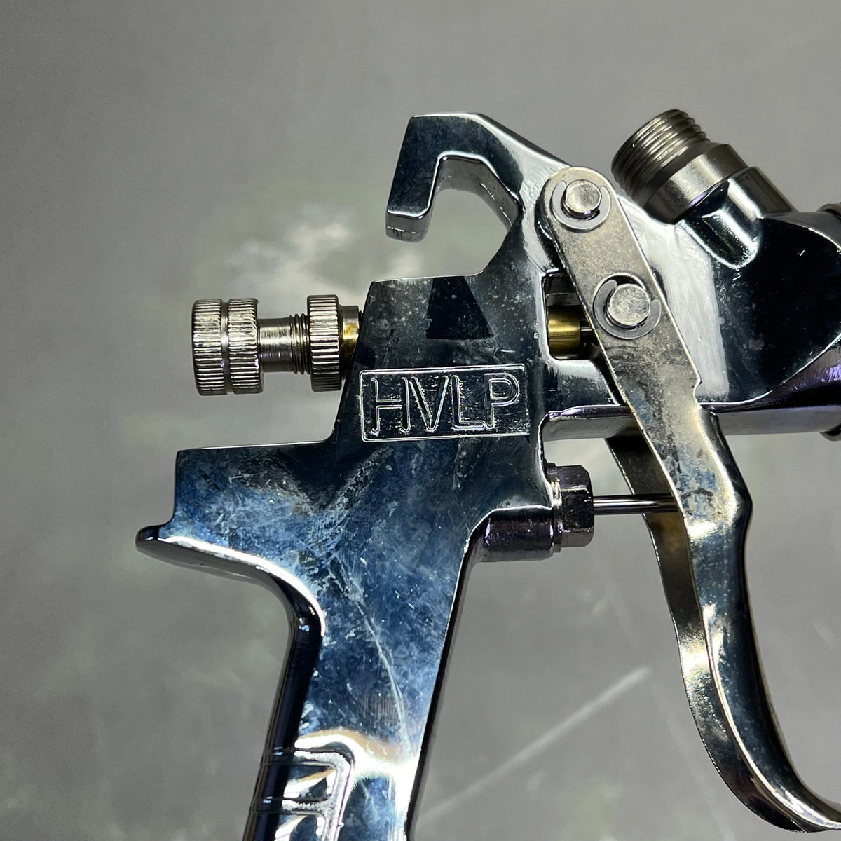 TRU-FLATE Full-Size HVLP Spray Gun-HF  600cc Hopper Sz Clear/Chrome TRFL25575