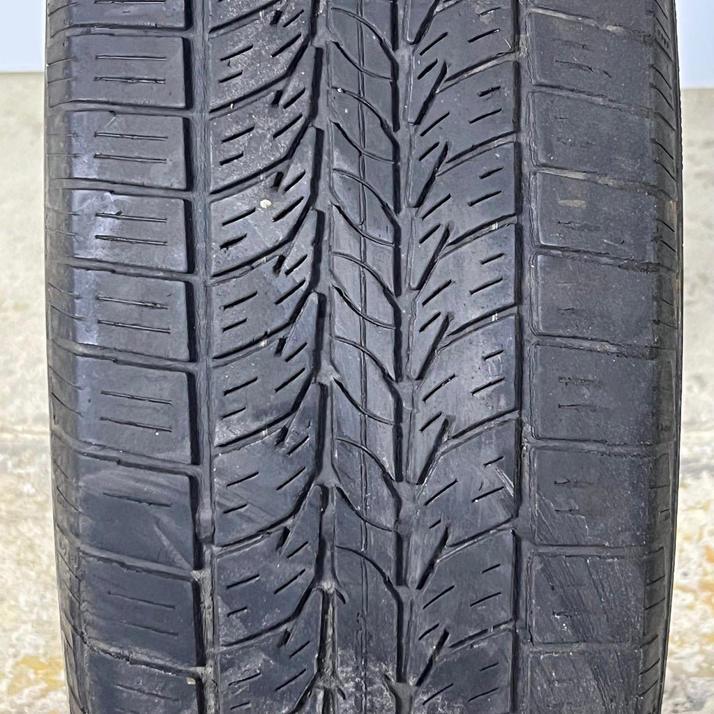 GENERAL All-Season Touring Tire Sz 235/65R18 106T Black ALTIMAX RT43 (Used)