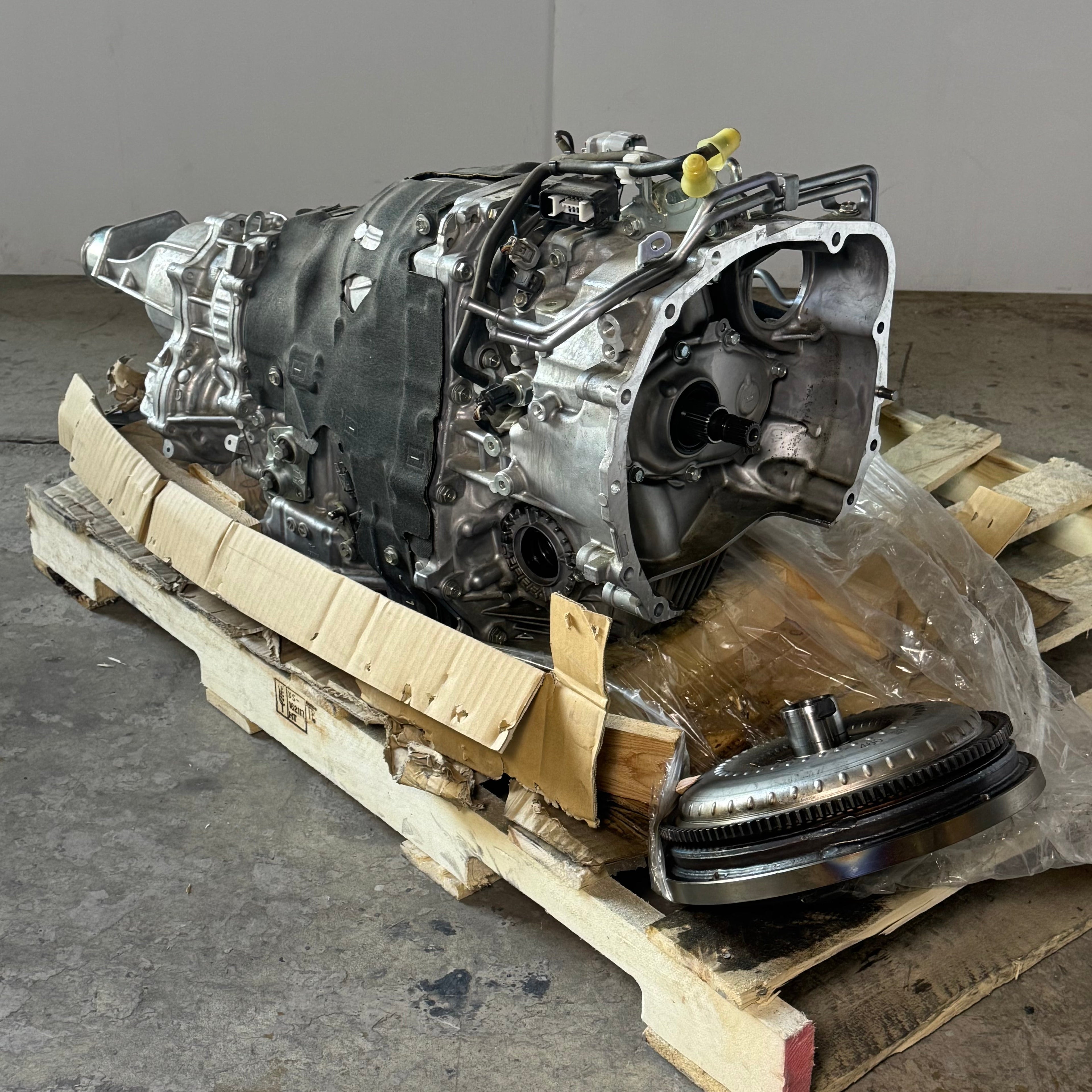SUBARU Automatic Transmission 40" L x 21" H, Grey TR690S61DA (AS-IS, Used)