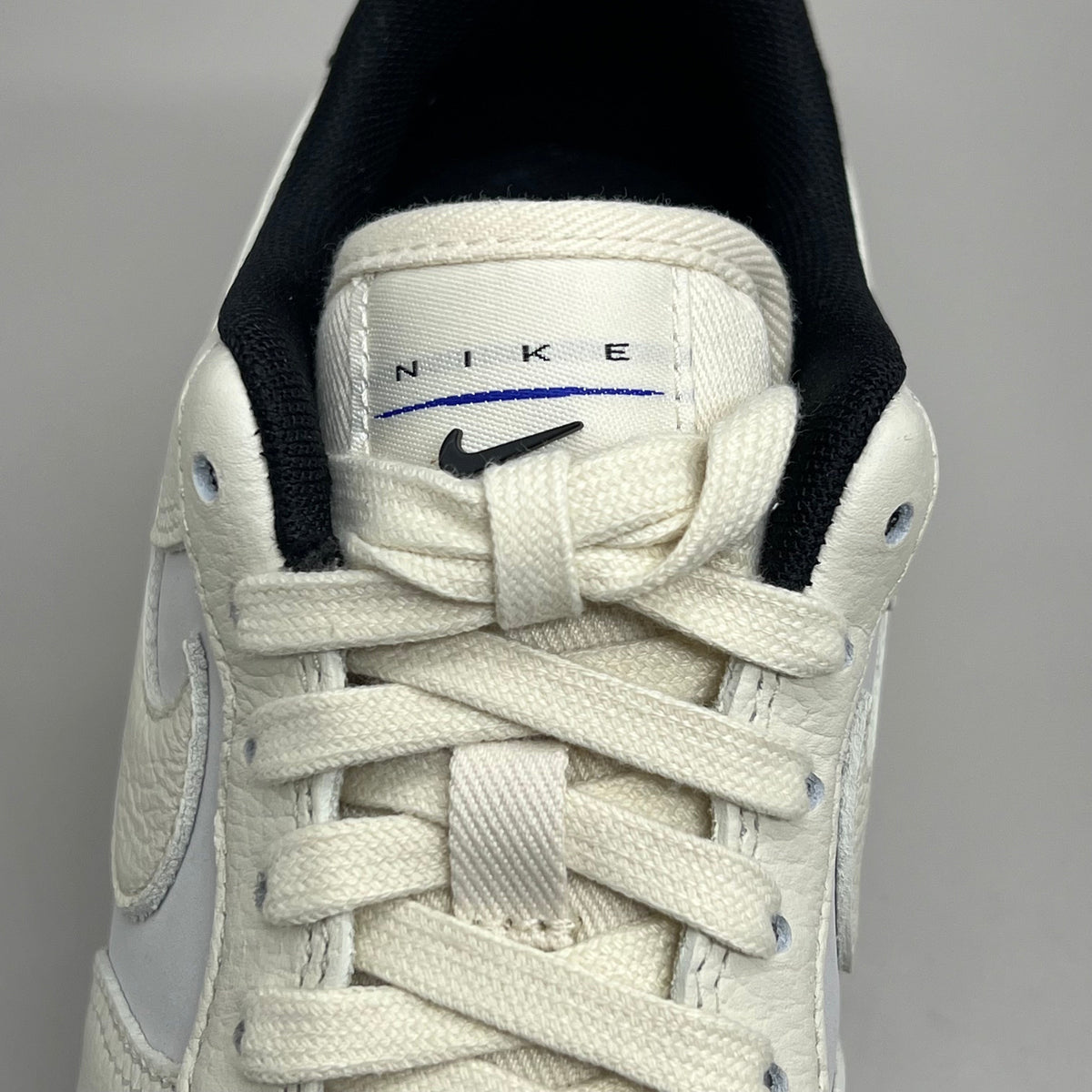 NIKE Air Force 1 07' LX Leather Shoes Sz Women's 9 Sail/Coconut Milk-Black DZ2708 101