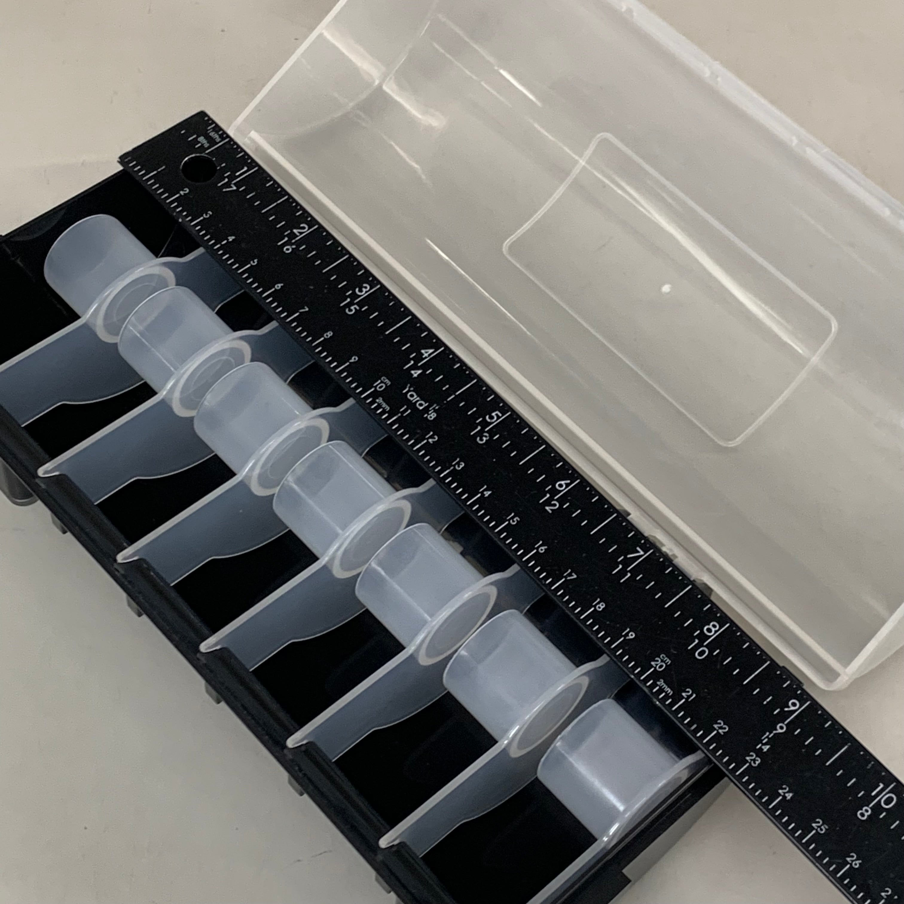 Franklin DotIt Label Dispenser – 7 Slot Wall Mountable 4”x9” Organizer