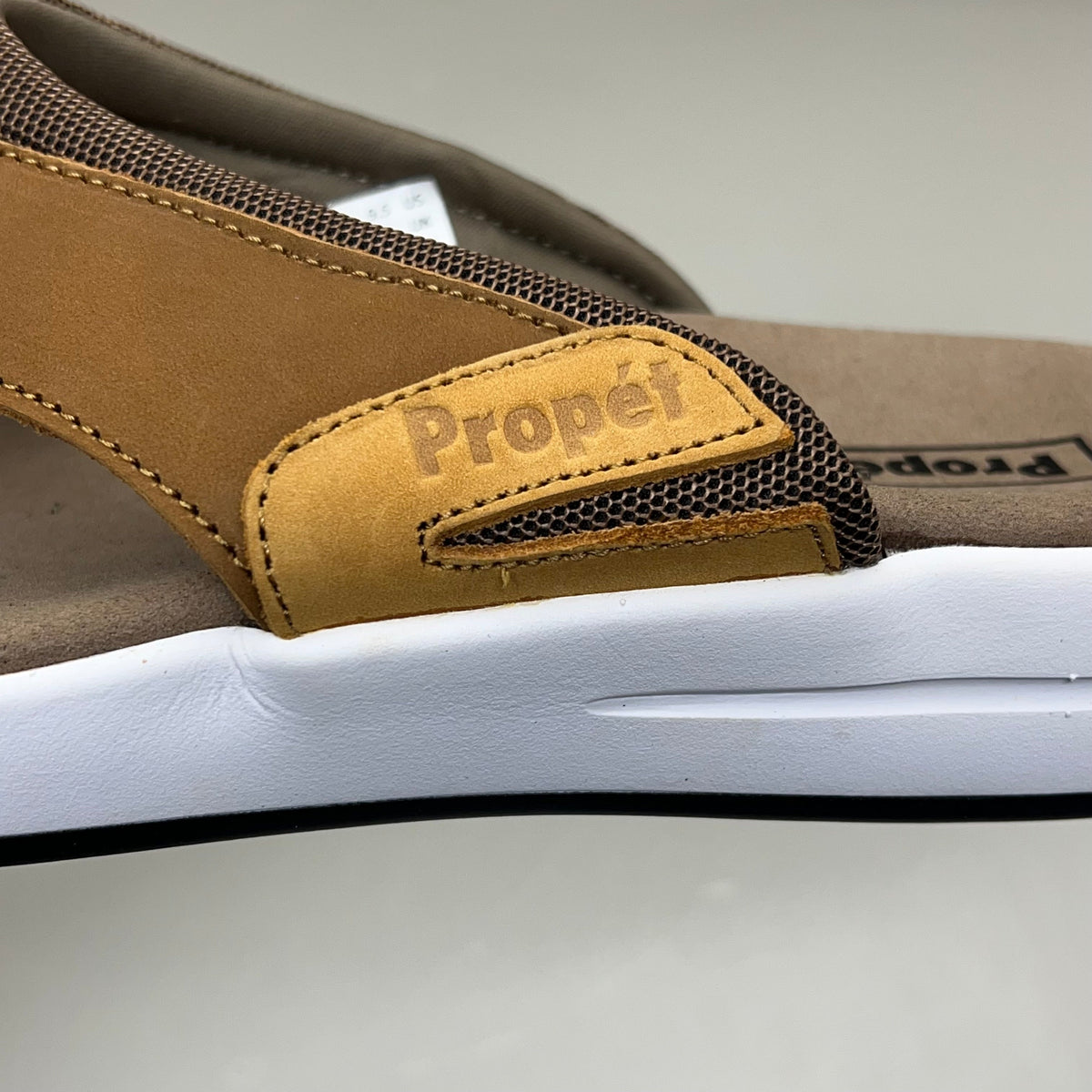 PROPET Easton Cushion Flip Flop Sandal Leather Men's Sz 9.5 XX(5E) Tan MSV011P