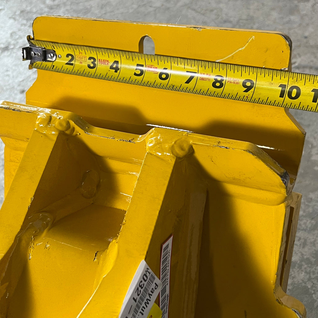 MANITOU GROUP Lifting Hook W/ Kit Sz 22.5" L x 10" W, Yellow 50381196