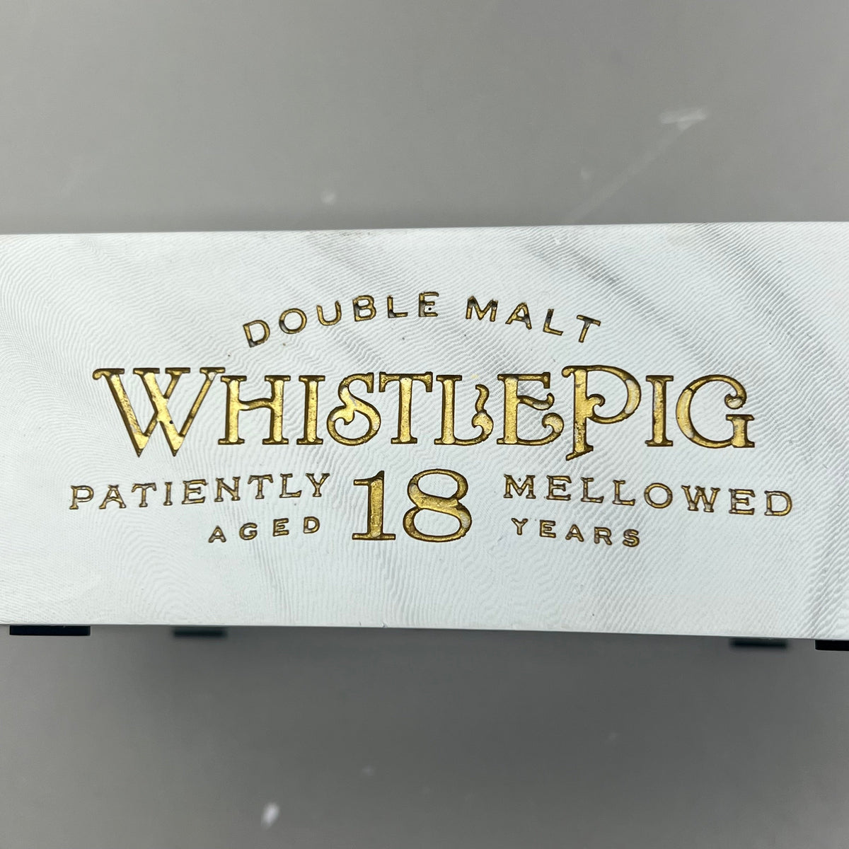 WHISTLE PIG Rye Whiskey 18 Year Single Bottle Glorifier Faux Marble White/Gold