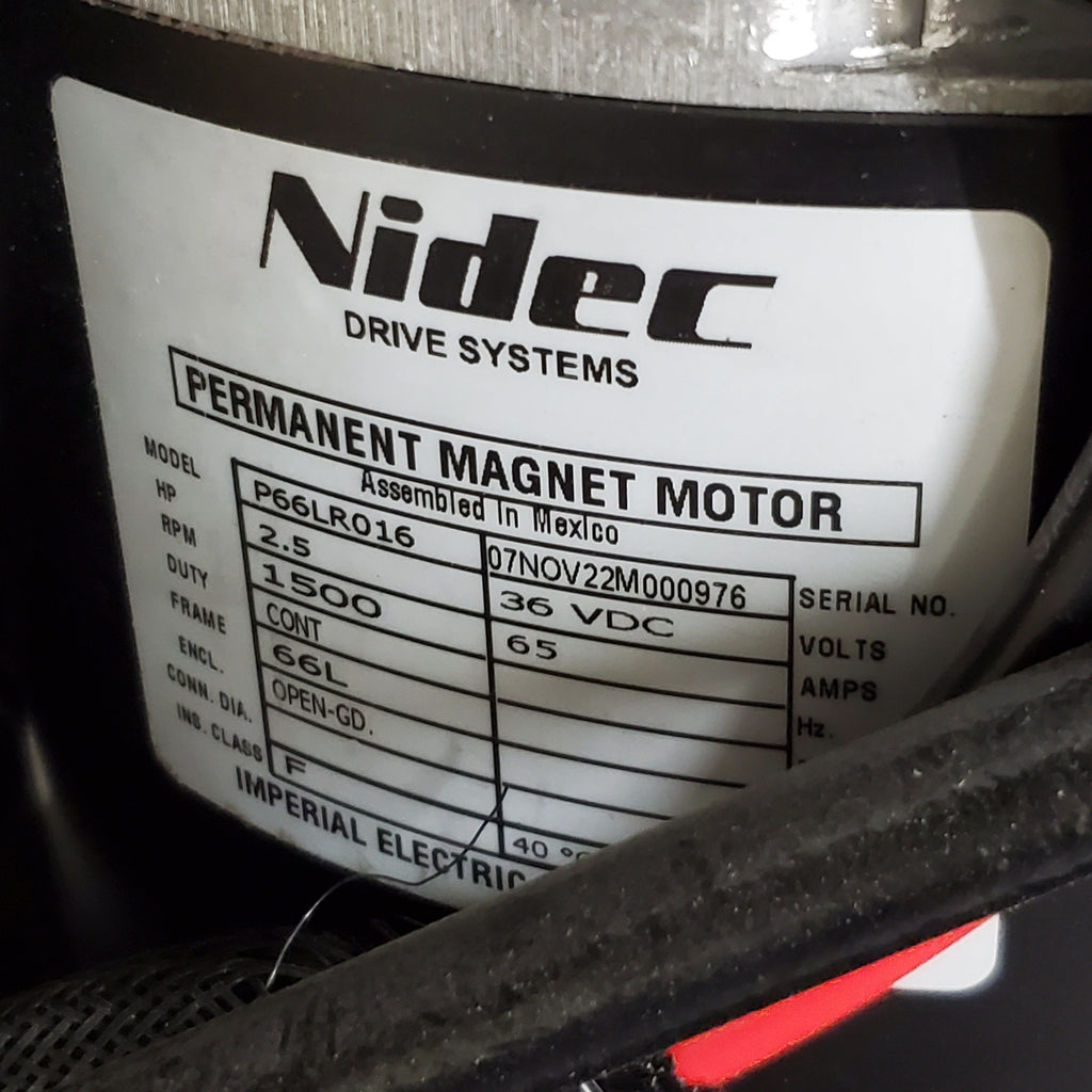AMANO PIONEER ECLIPSE Traction Floor Burnisher 27-28" 300BU TPPL Batteries