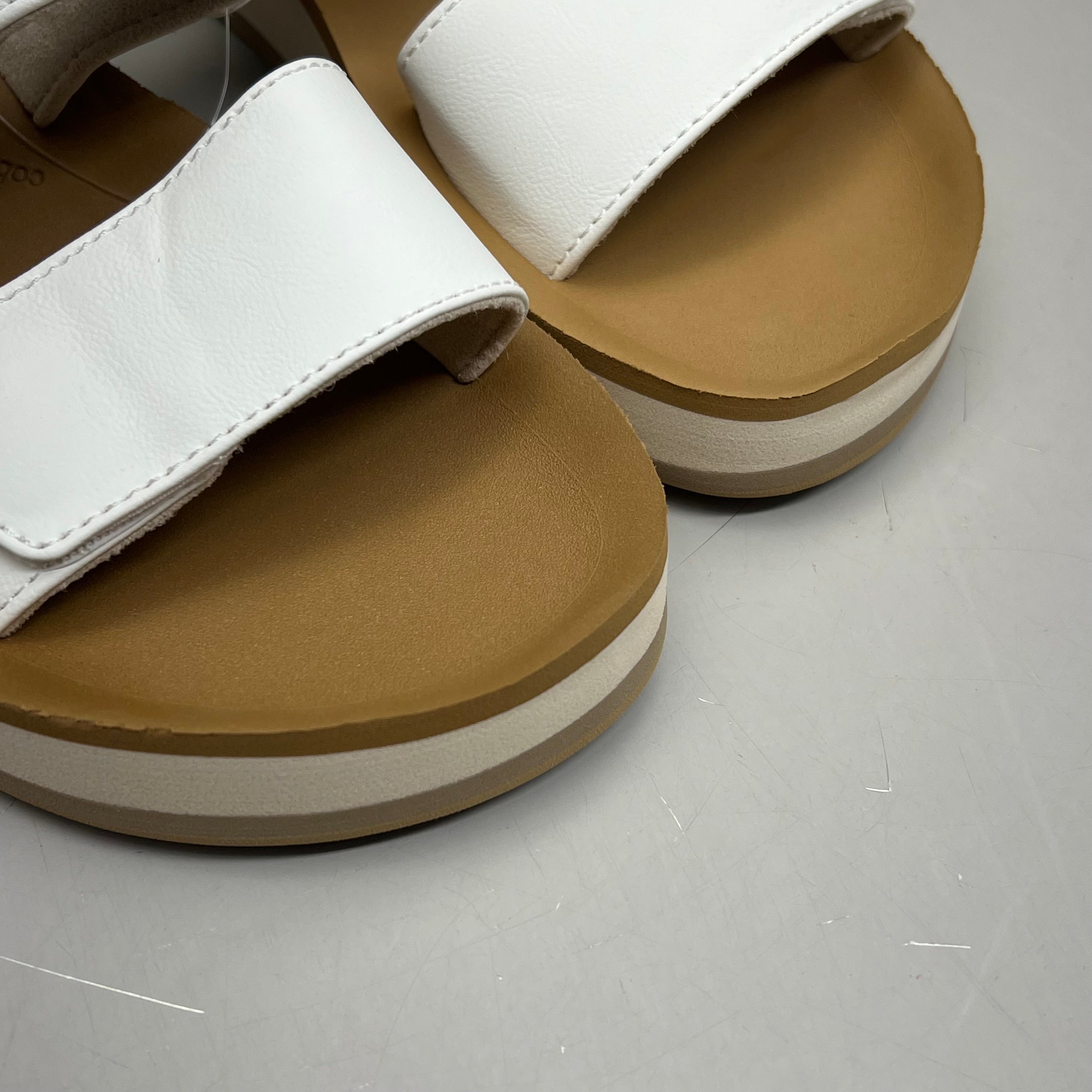 COBIAN Dana Rise Elevated Flatform Style Slide Women's Sz 10 White DNA24-100-10