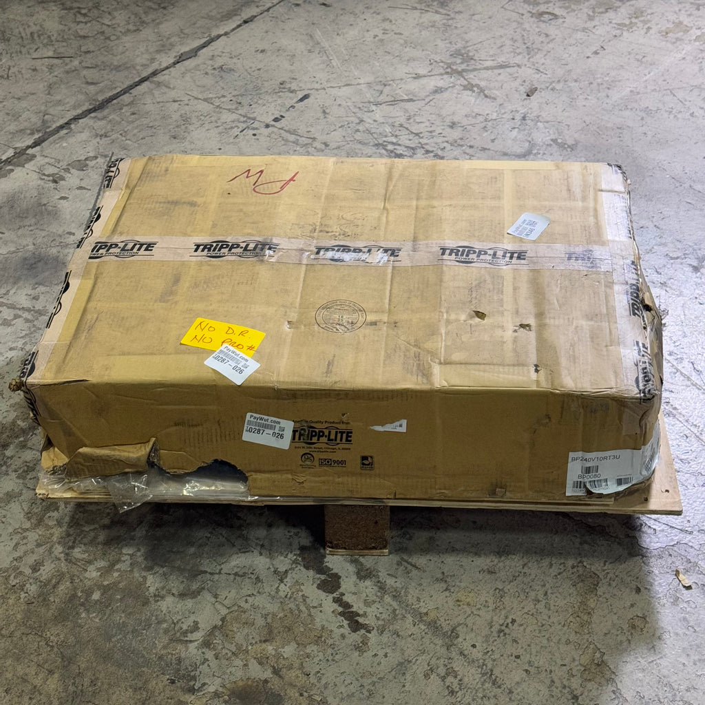 TRIPP-LITE UPS Battery Pack Sz 26” L x 17.5” W x 5” H (Used, Minor Damage)