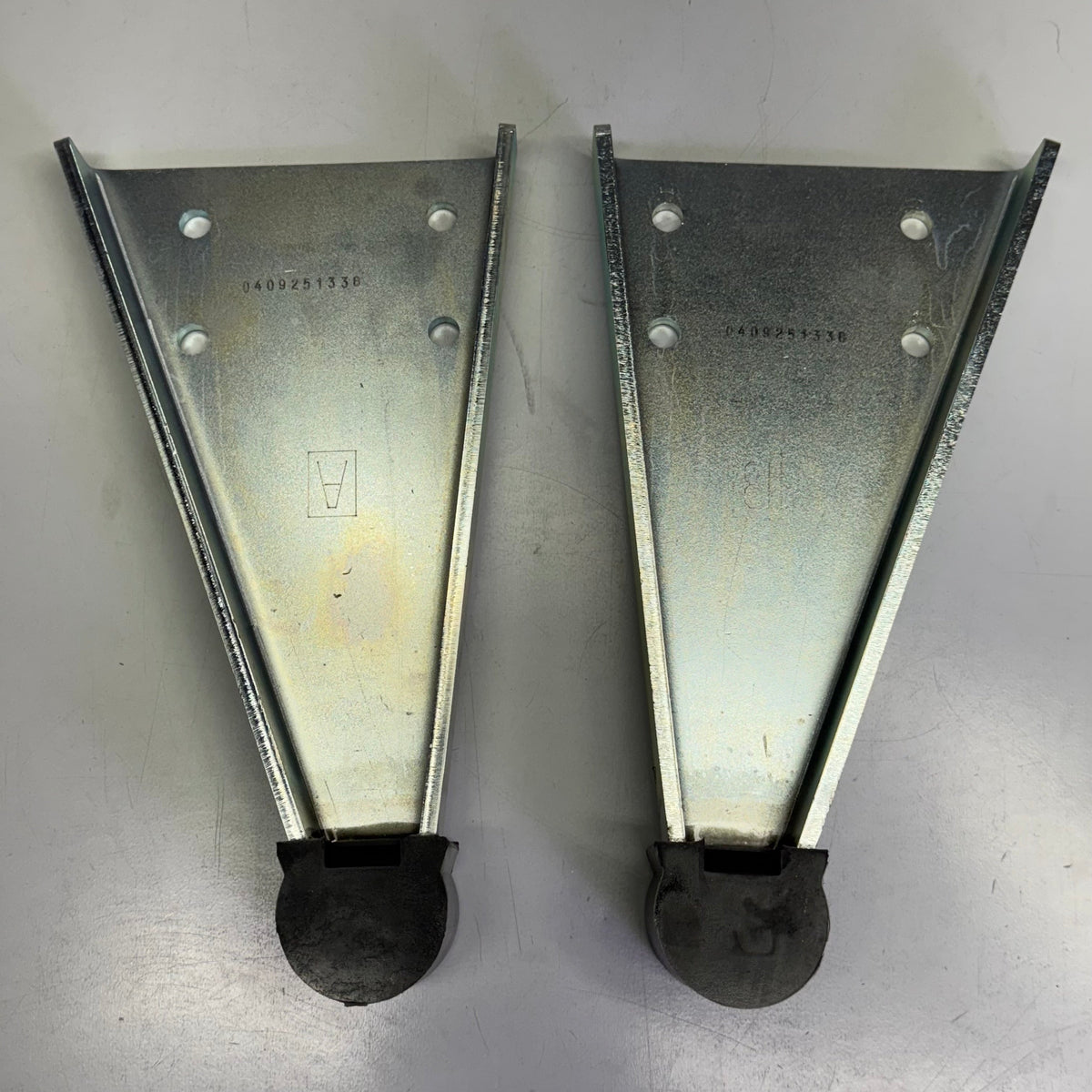 BW TRAILER Trailer Hitch/Related 33"W x 36"L x 10"H Grey RVB3775