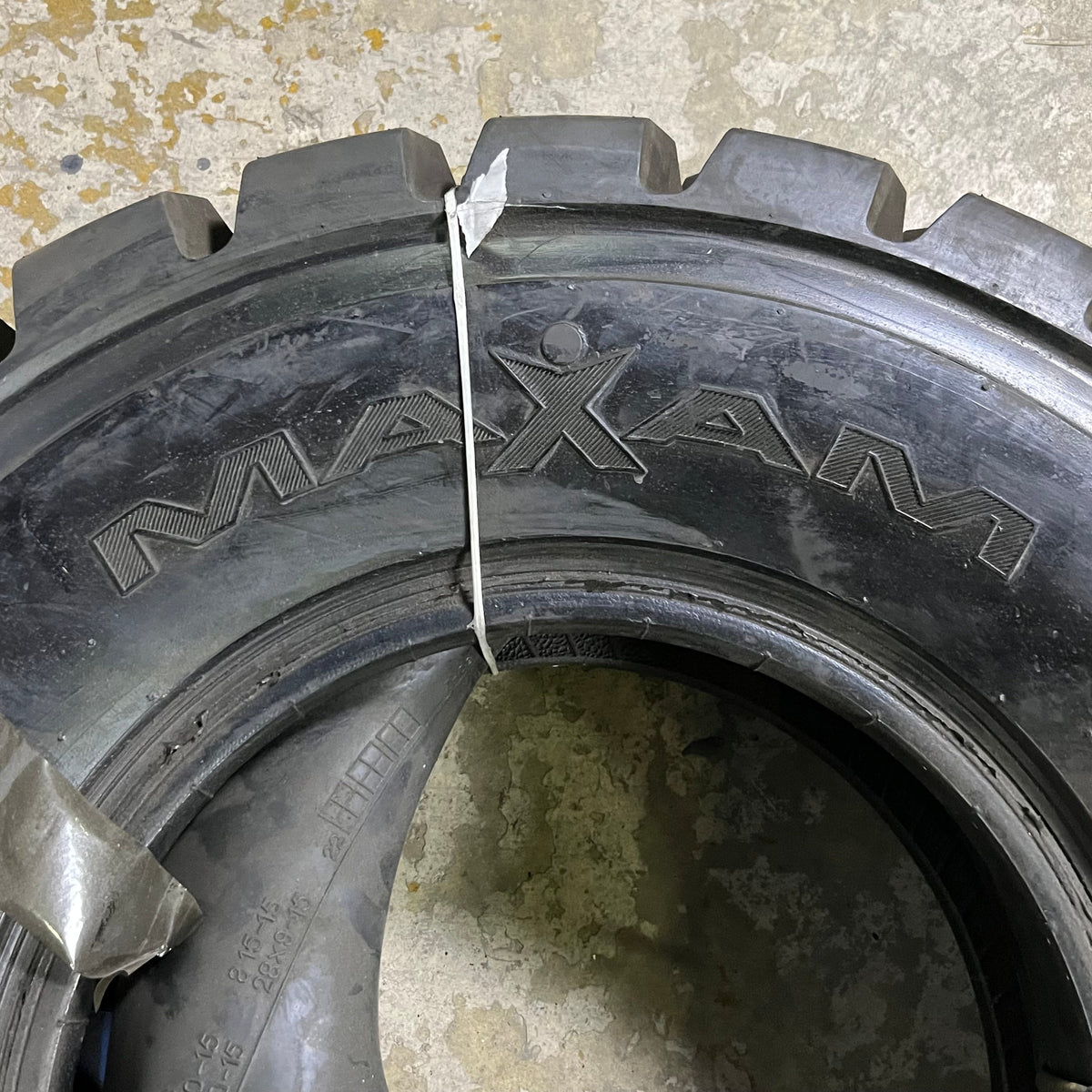 MAXAM Industrial & Forklift Tire Dot 0523 Sz 8.25-15 N.H.S Black MS801