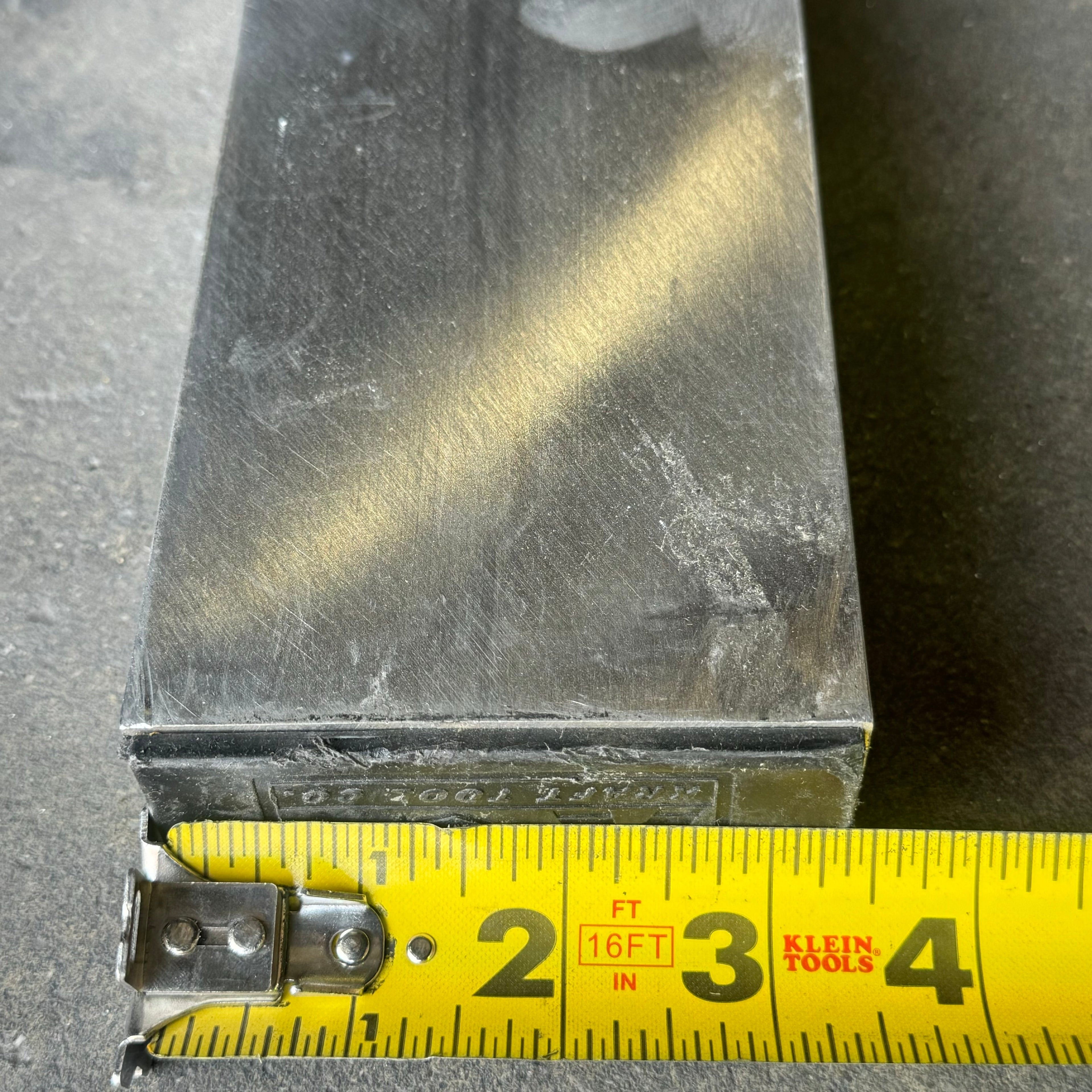 KRAFT TOOL CO. Striker Screed 240”x1-1/2”x3-1/2” CC620AL