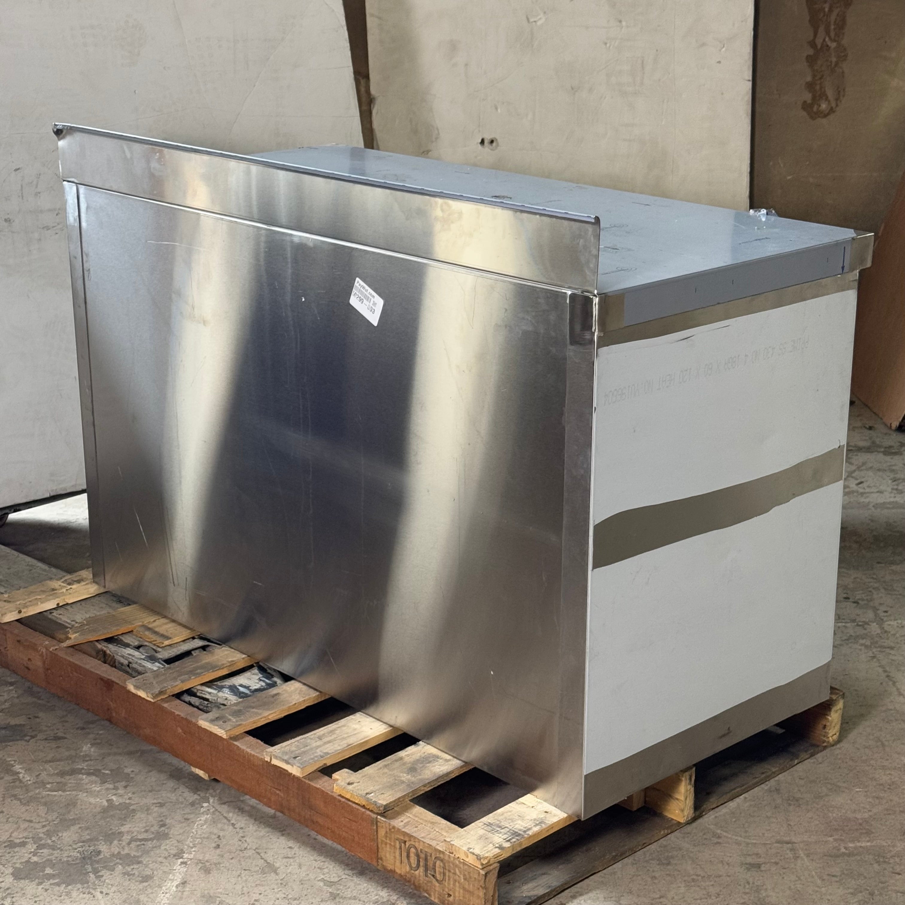AERO Steel Cabinet Sz 48” L x2 4” W x 29” H 3TSB0HD 2448TD Minor Damage