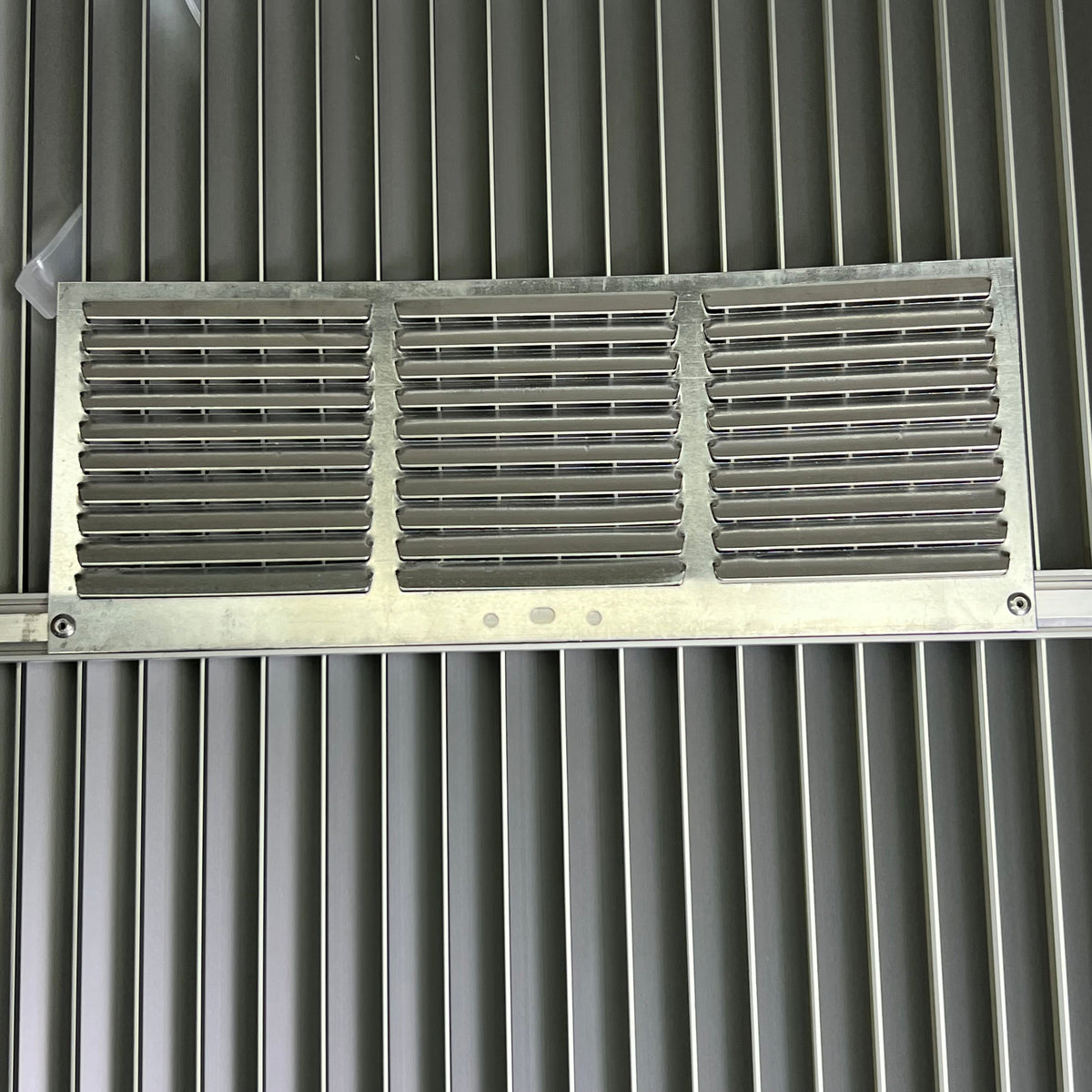 INFINITI Universal Extruded Architectural Grille Sz 41.5" L X 16" H 1119356