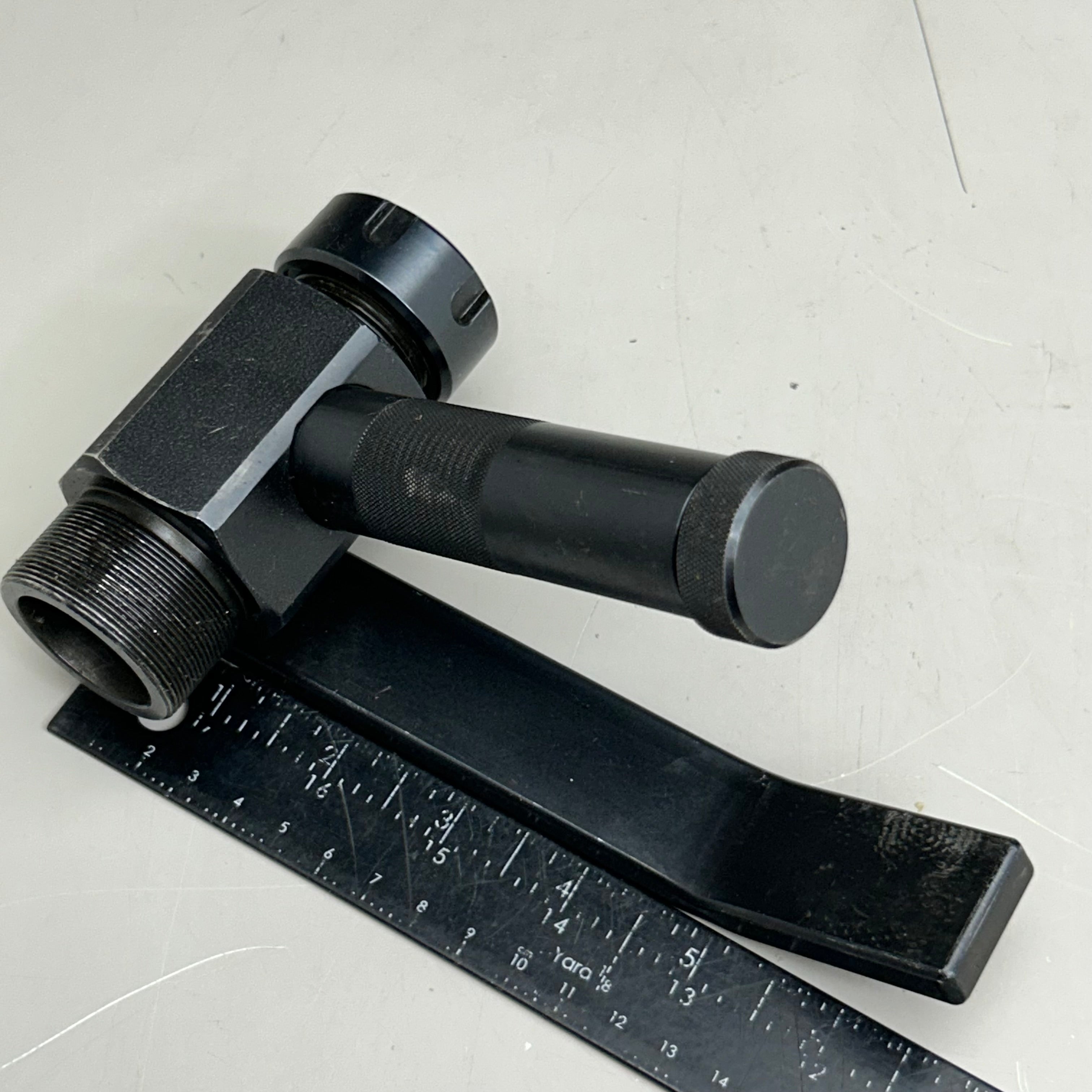 Manual High-Pressure Coning & Threading Tool  Black