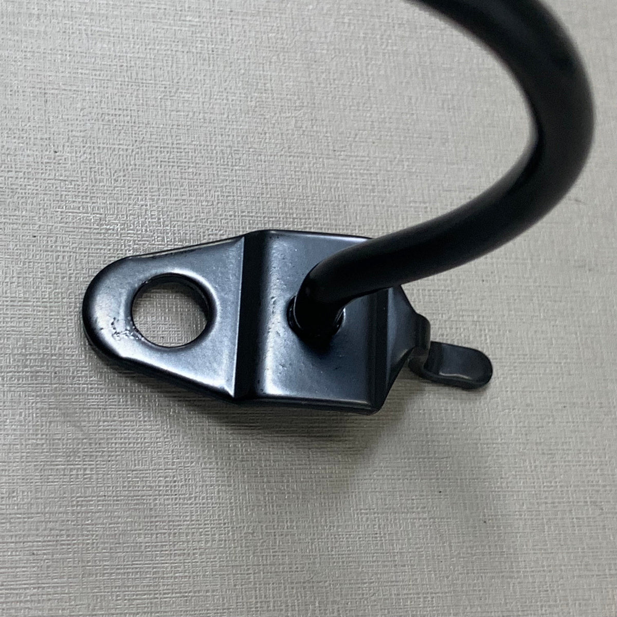 (10 Pack) Curved Pegboard Hooks 2" Black 5TPH7