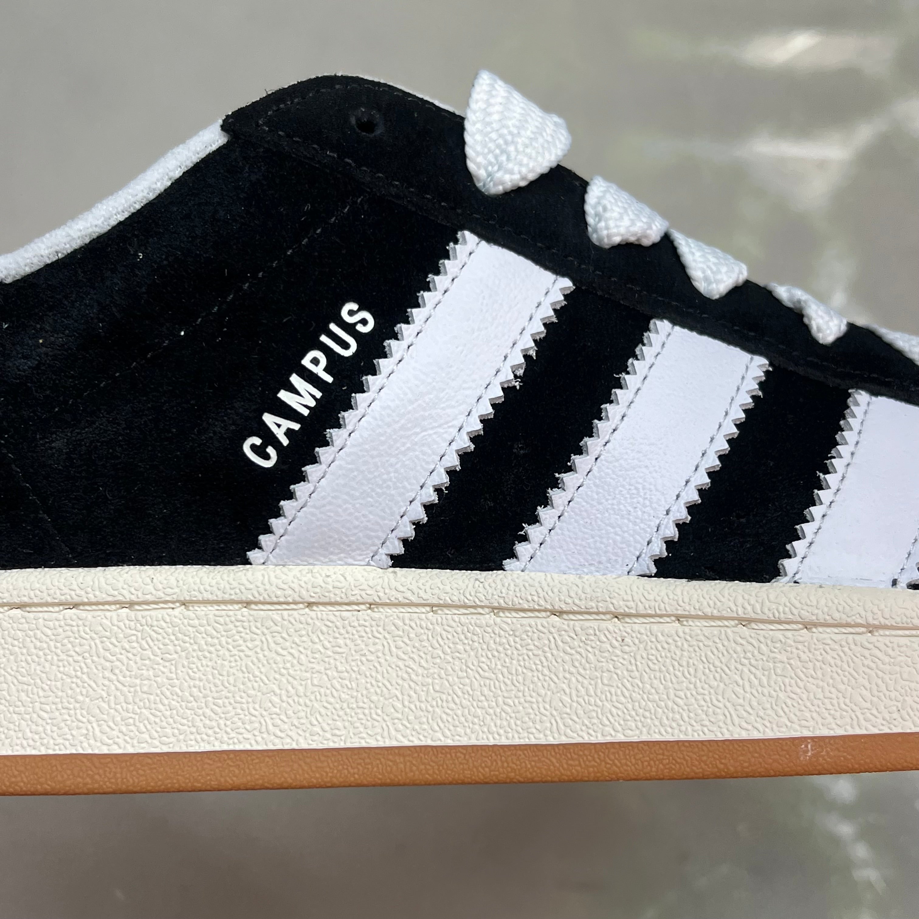 ADIDAS Campus 00s Fat Lace Sneaker Mens Sz 10.5 Black/Cloud White/Off White