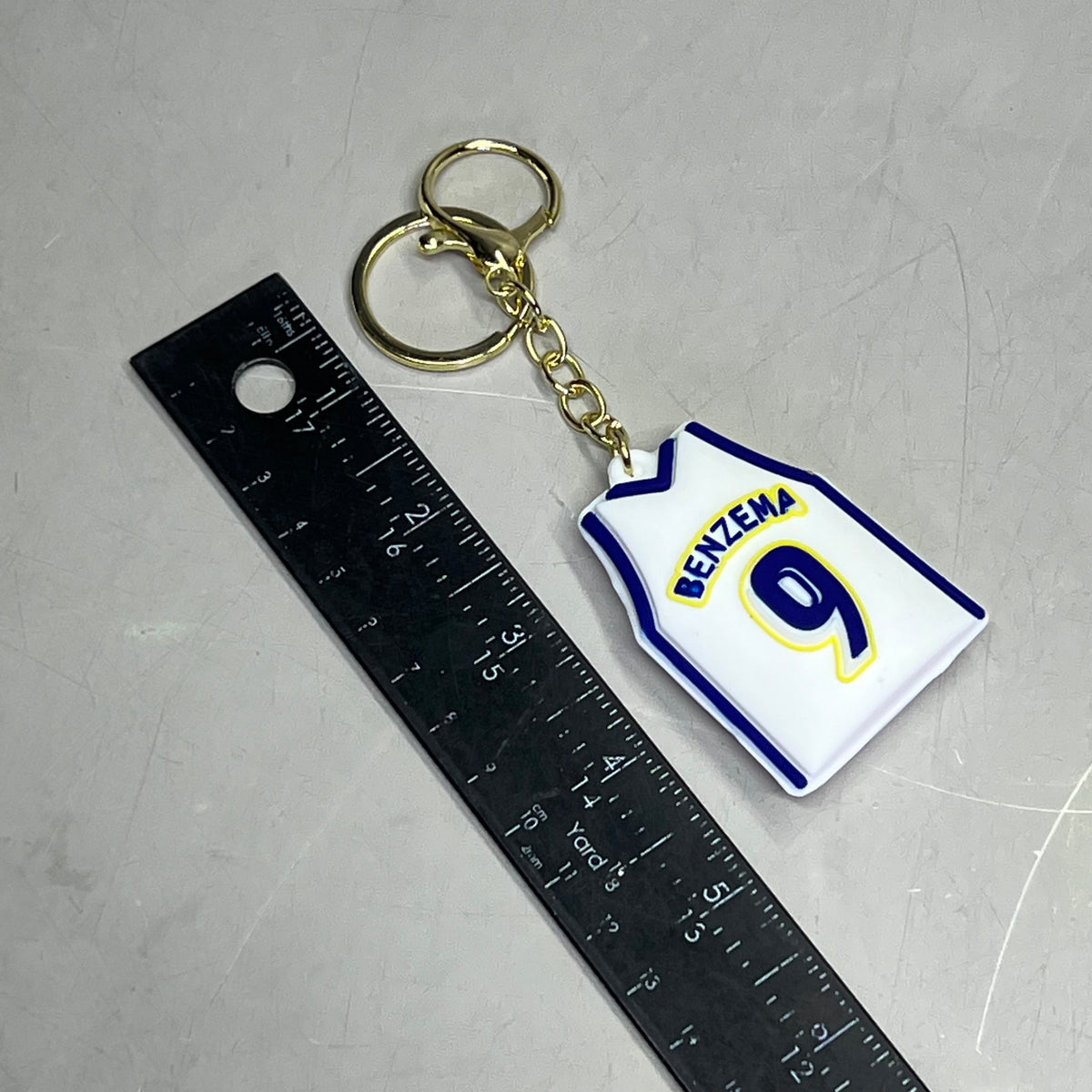 BENZEMA AND RONALDO  (2 Types, 12 Pieces) Soccer Team Jersey Keychains Green/Blue/White