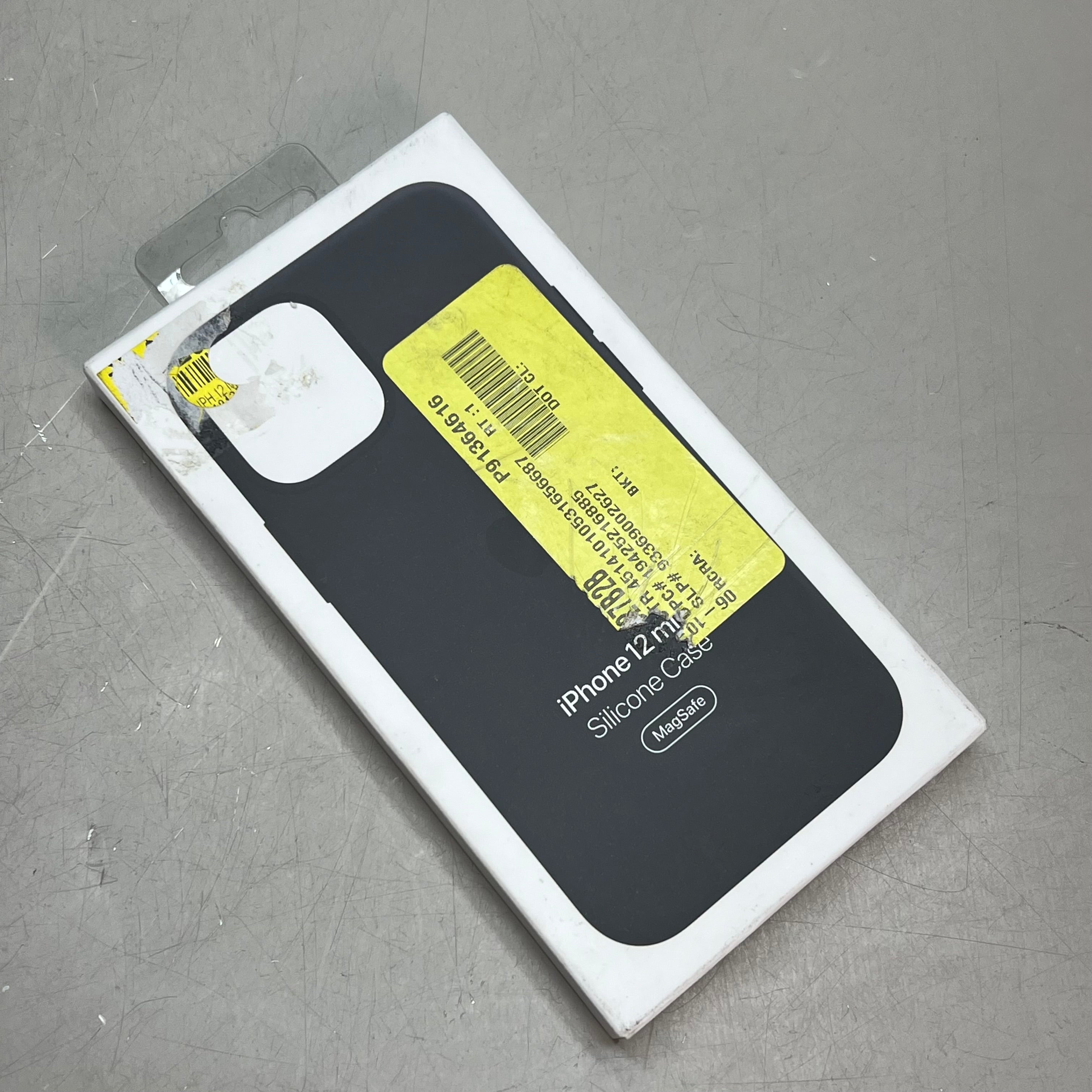 APPLE iPhone 12 Mini Silicone Case W/ MagSafe Black MHKX32M/A (Return)