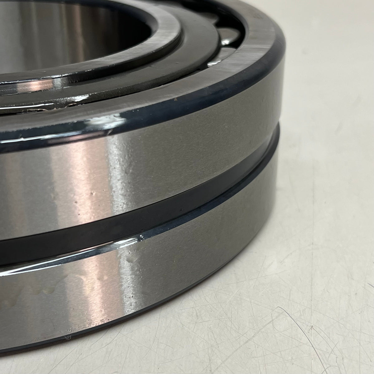 SKF Spherical Roller Bearings 140mm X 250mm X 68mm Silver 22228-CC- W33