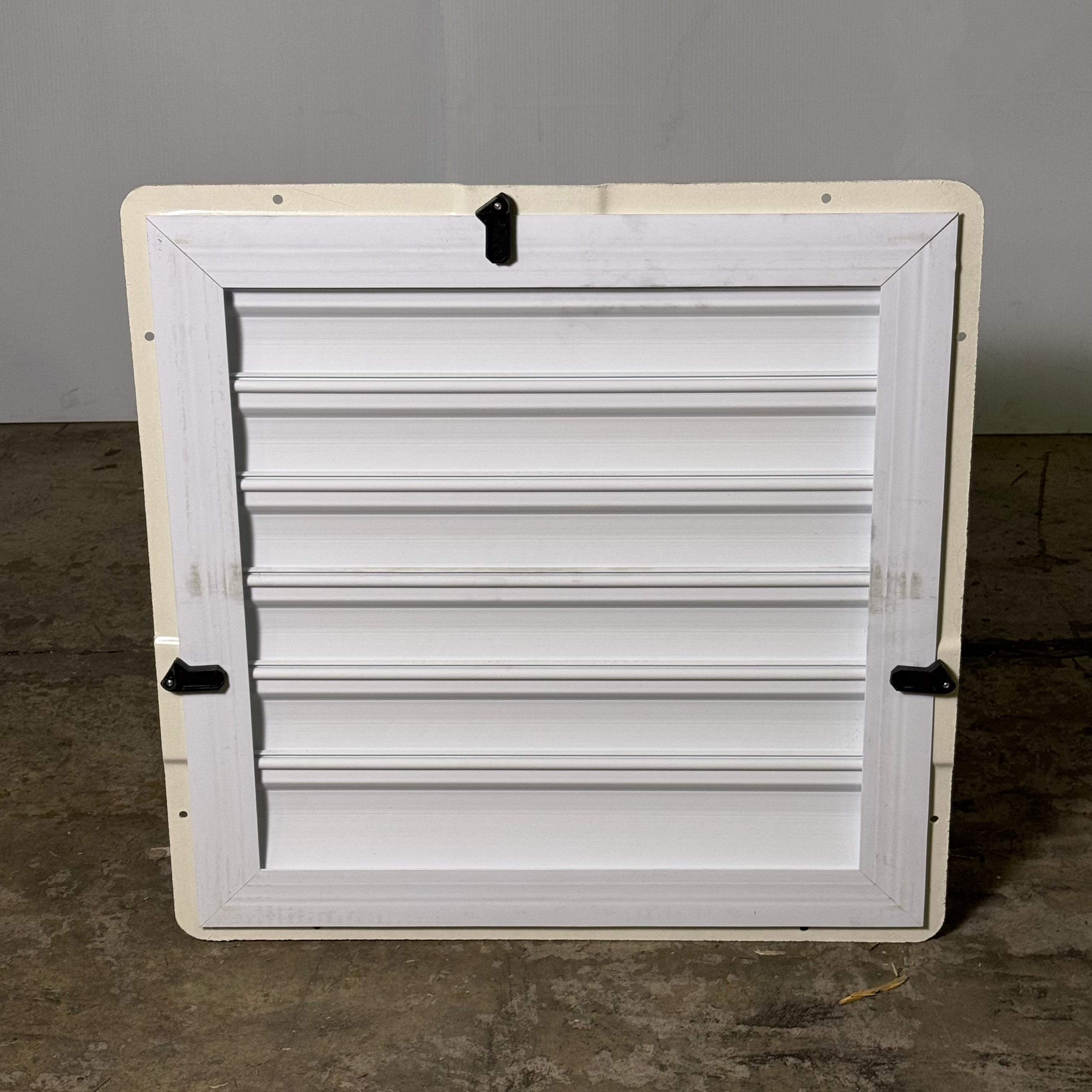 VORTEX Bathroom Vent Fan Fan Sz 25" x 25" x 19"L White (New Other)