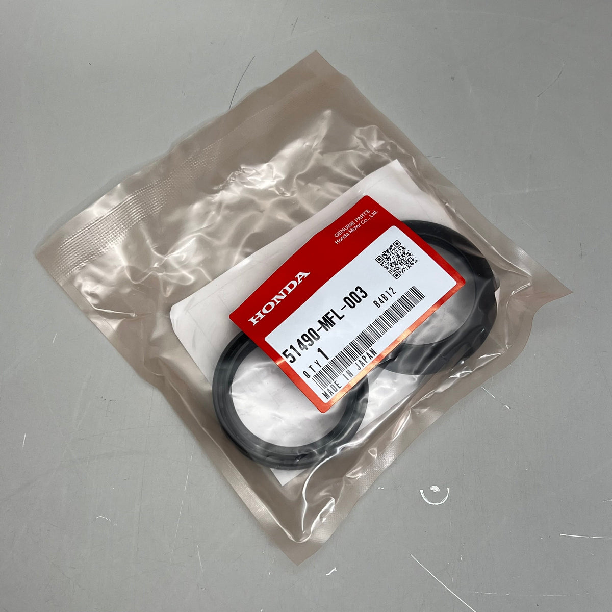 HONDA Front Fork Seal Set For Motorcycle Genuine OEM 51490-MFL-003