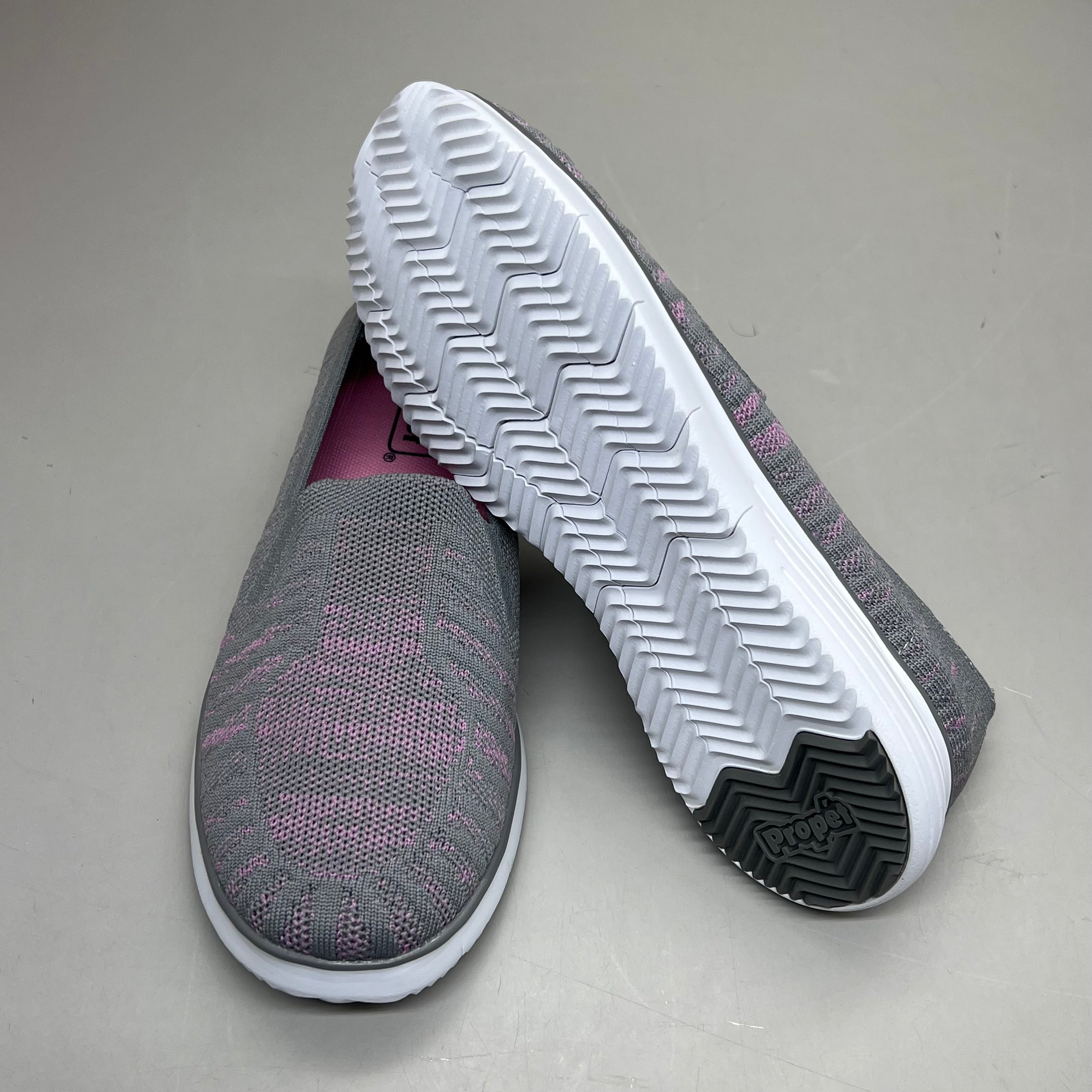 PROPET Travel Fit Slip-On Flexible Shoe Women's Sz 6.5 M(B) Grey/Pink WAT044M