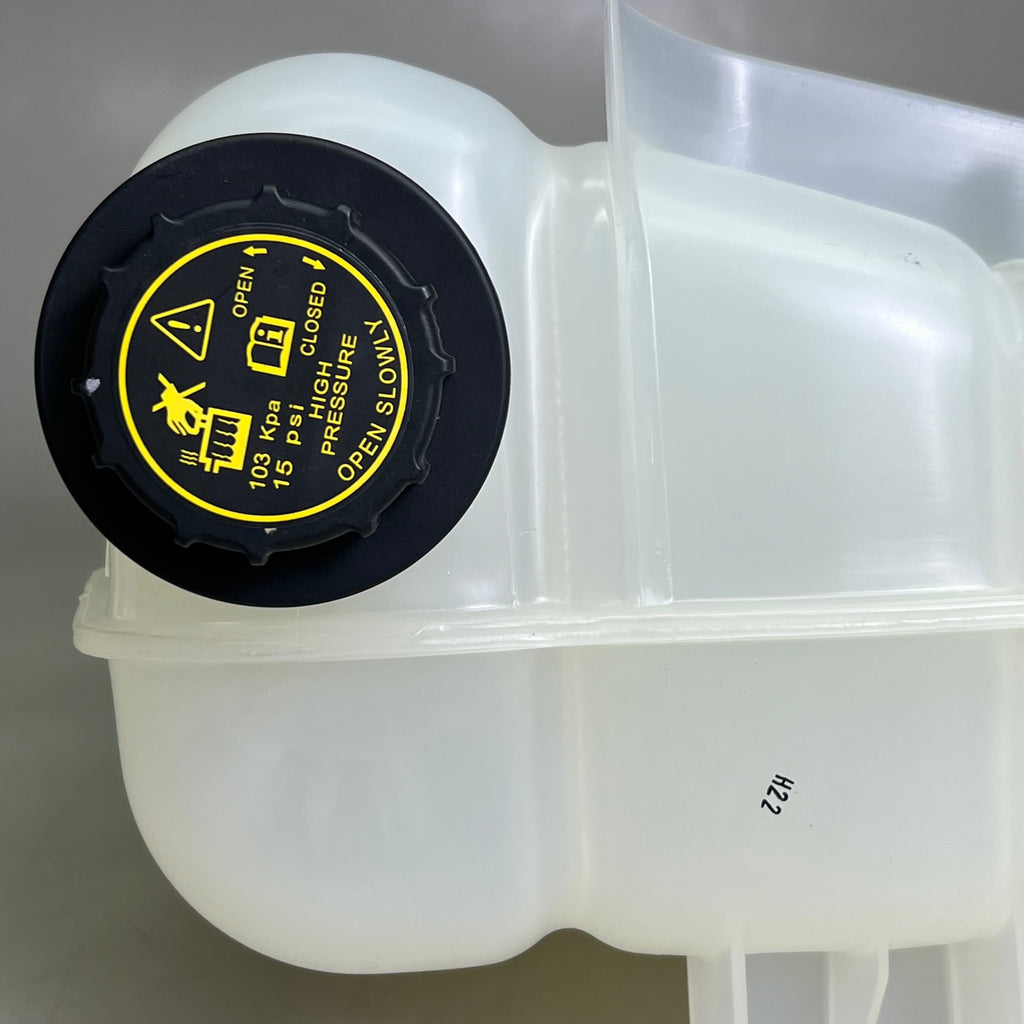 FLEETRITE Engine Coolant Reservoir Tank 16”Hx9”W White FLTOT2591620