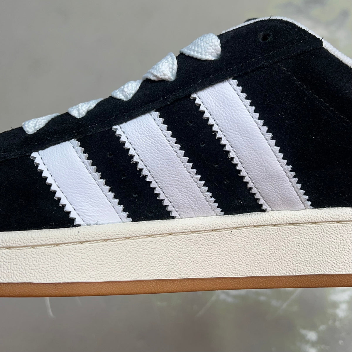 ADIDAS Campus 00s Fat Lace Sneaker Mens Sz 10.5 Black/Cloud White/Off White