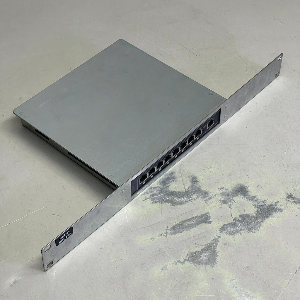 NETGEAR ProSAFE 8 Port Gigabit VPN Firewall FV318G (Used, Working)