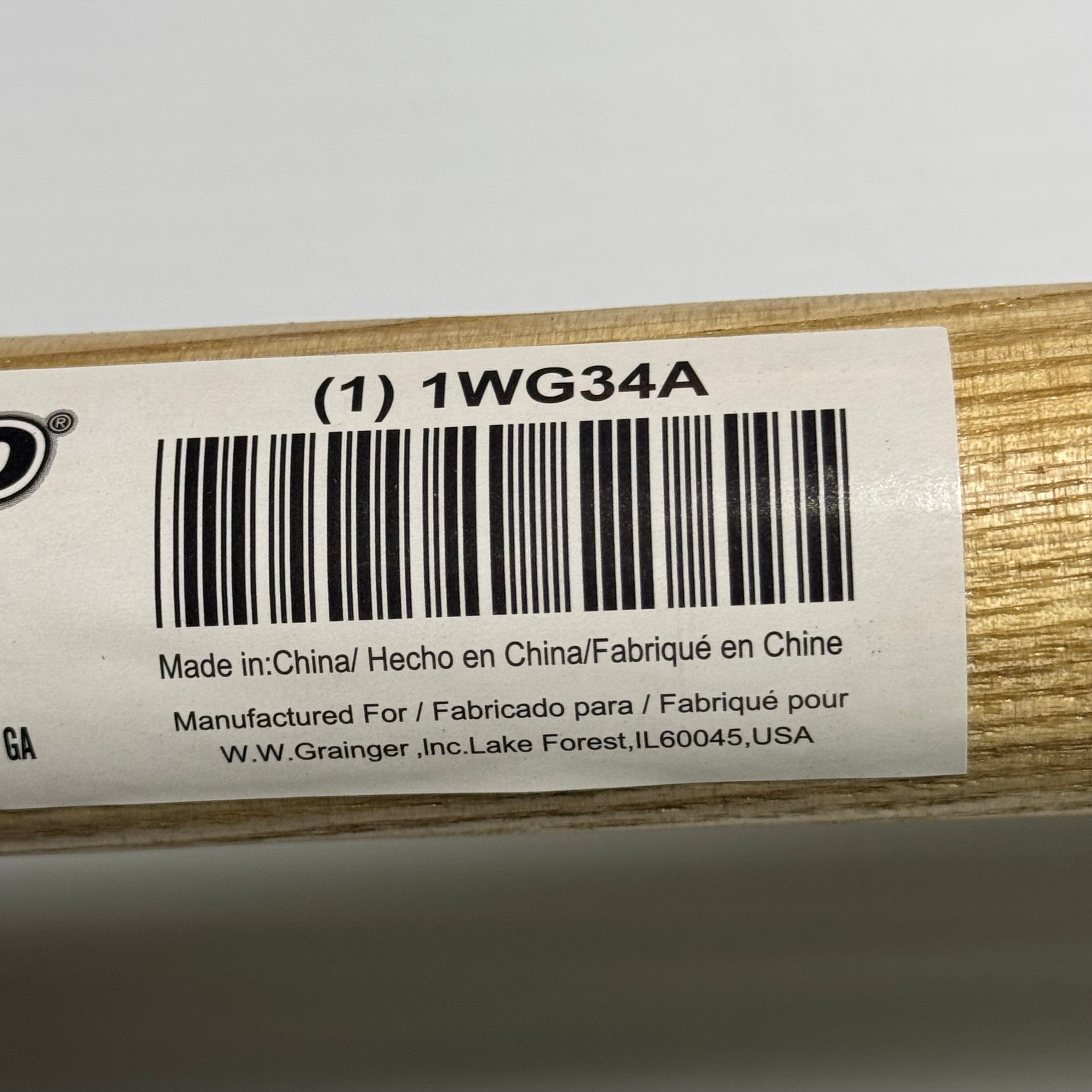 WESTWARD Square Point Shovel 30" 14 Gal, Natural Wood Handle 1WG34A