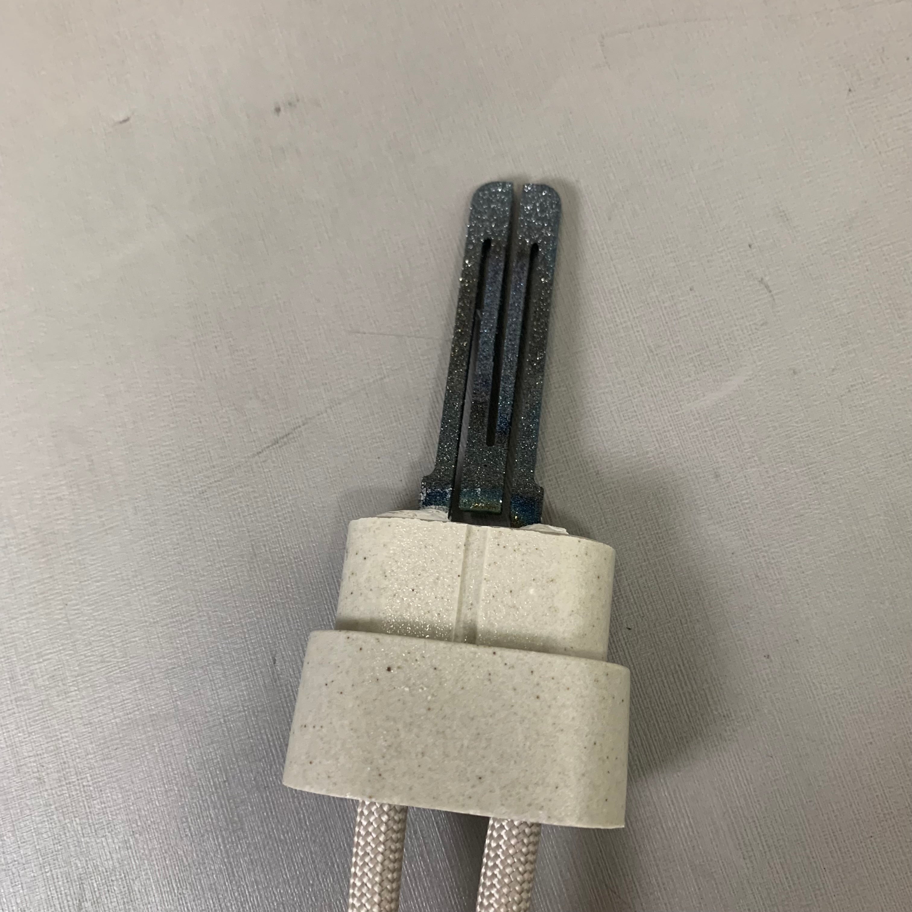 WHITE RODGERS EMERSON Hot Surface Ignitor White 767A-369
