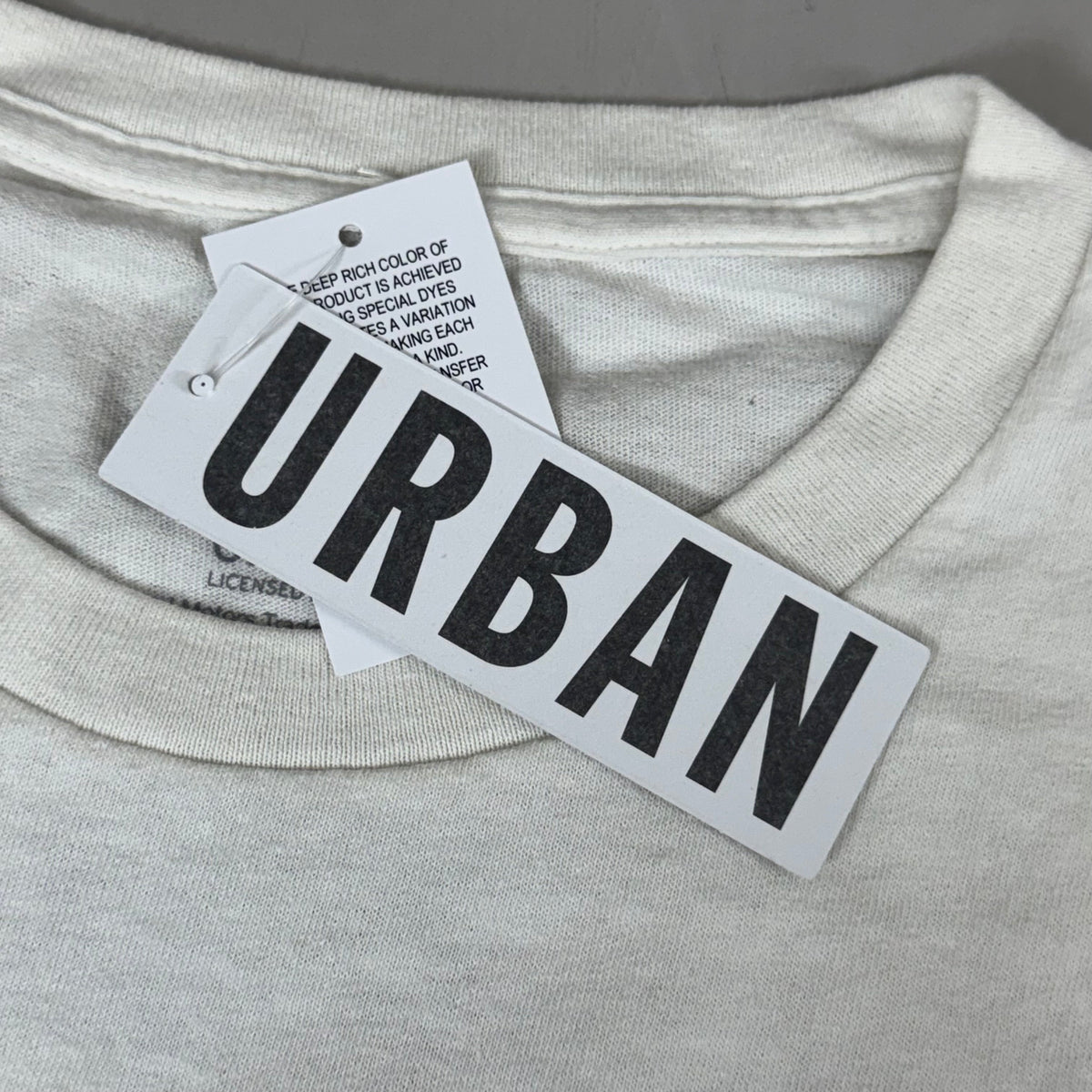 URBAN Men's Chevy Truck Graphic T-Shirt Sz L White 91022855