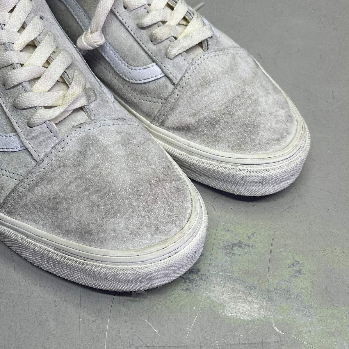 VANS Old Skool Lowpro Suede Sneakers  Men's Sz 11 Off White (Pre-Owned)