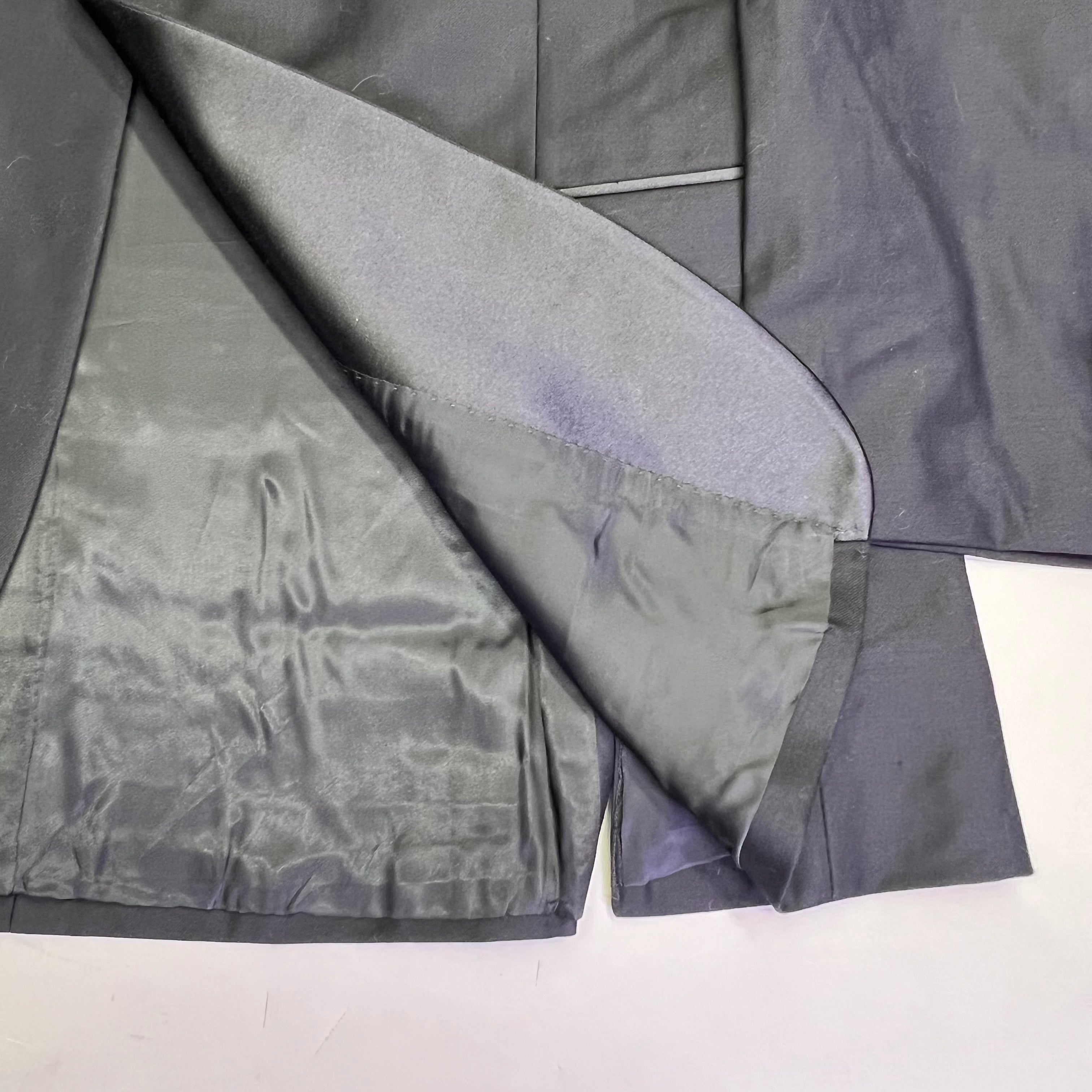 JOS A BANK Tailored Fit Button Up Suit Set  17 1/2-84 Black & White