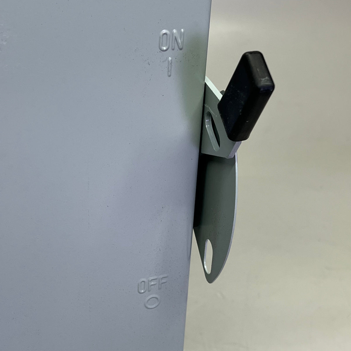 EATON  General Duty Non-Fusible Safety Switch Single Throw 60A NEMA 3R DG222URB