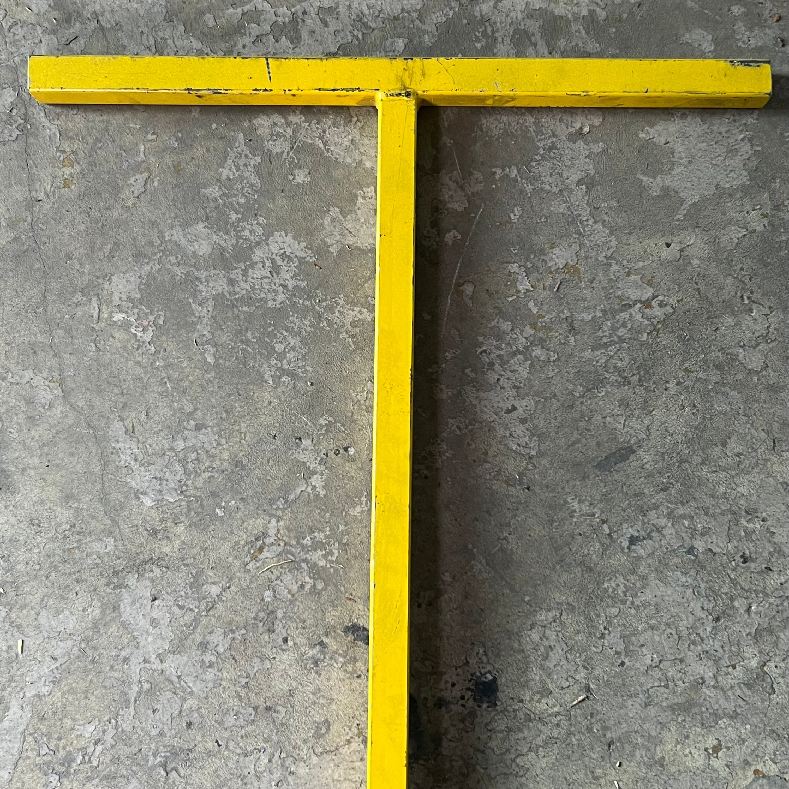 PLUMB-PRO Telescopic Valve Wrench 24" Handle 3-1/2' 402 Yellow