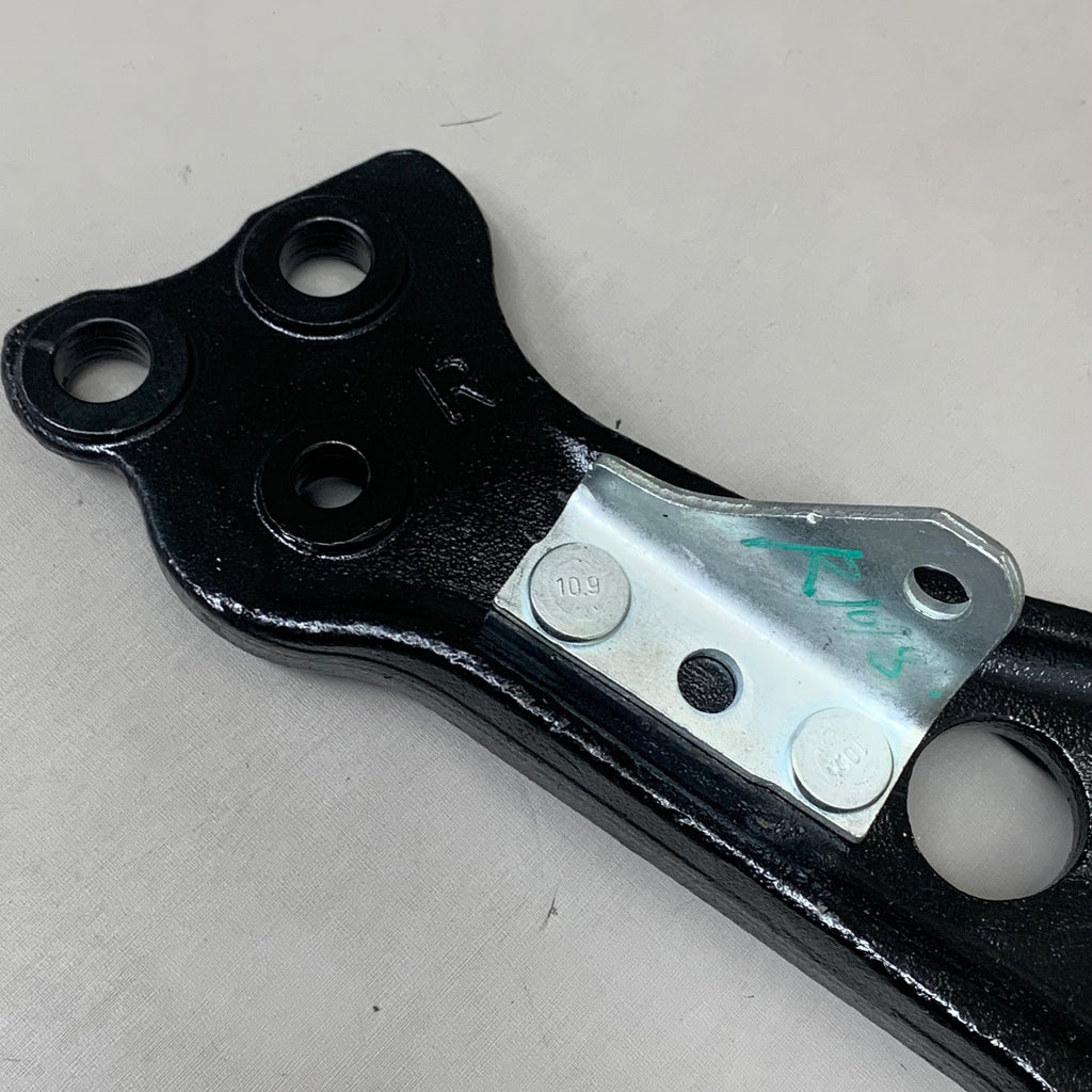MOOG Front Lower Control Arm Passenger For Lexus & Toyota Models RK640192