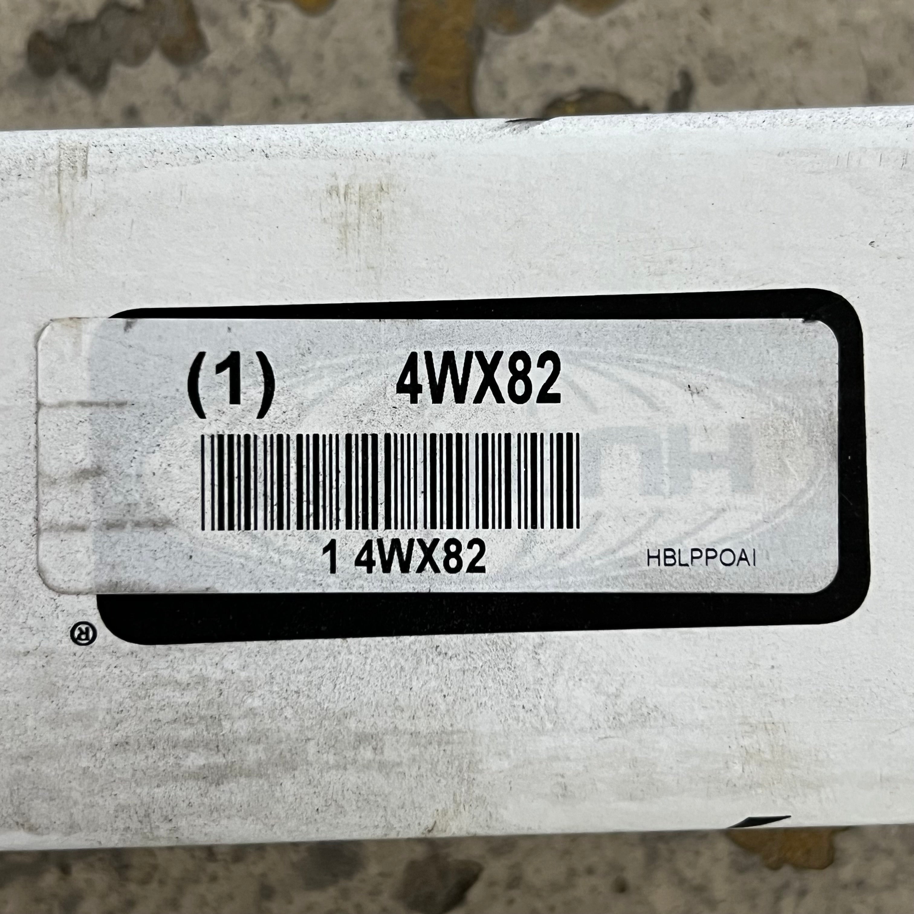 HUBELL Aluminum Service Pole 10 ft. 2" L x 2.13" W, Ivory HBLPPOAI
