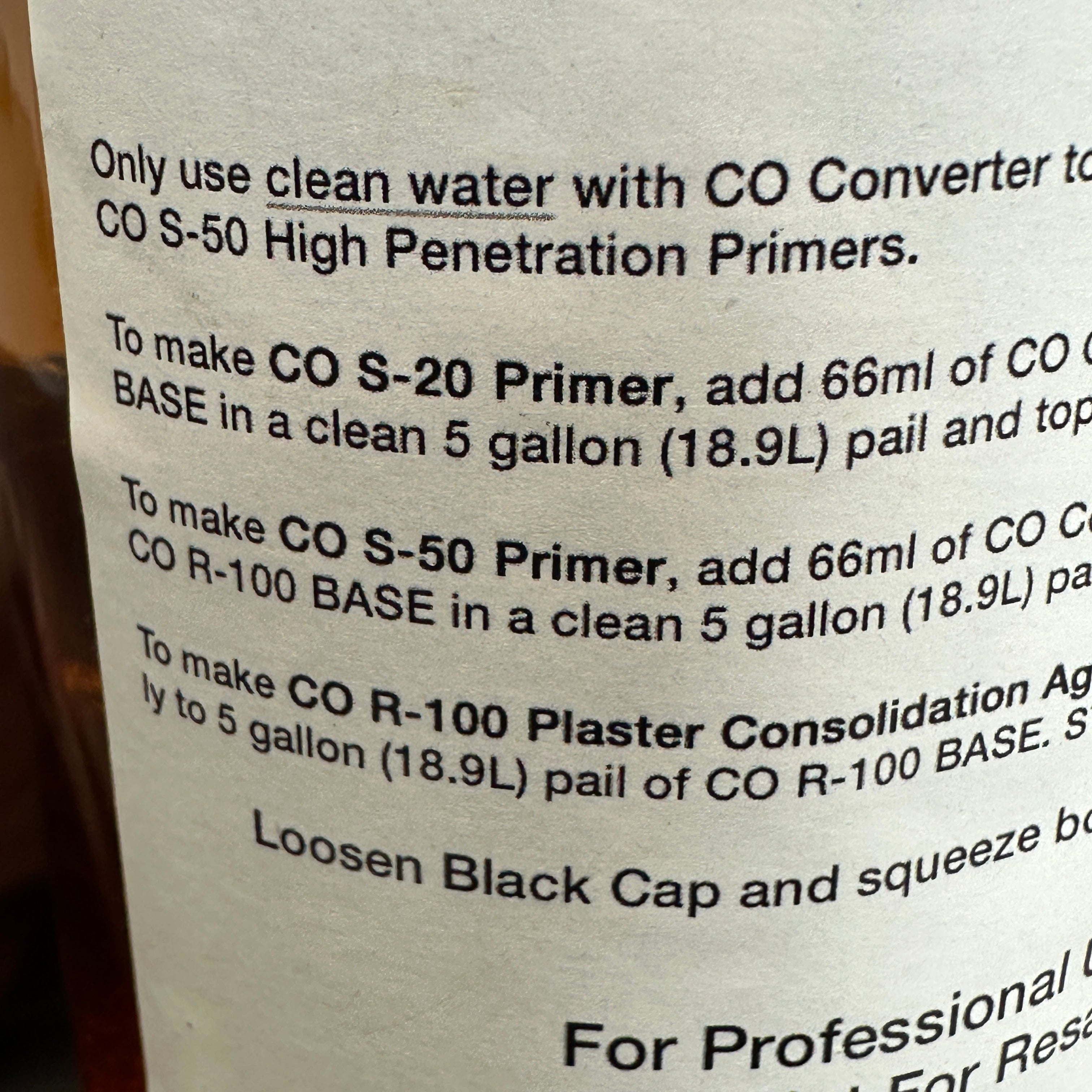 HISTORIC PLASTER Consolidation Agent Converter 480ml/ 16 fl. oz Brown