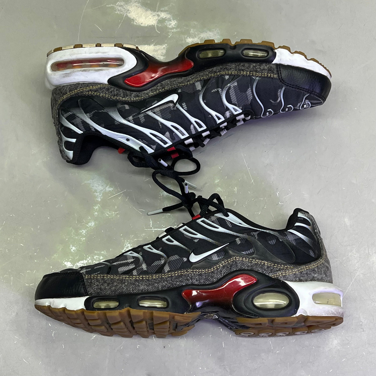 NIKE Air Max Plus SE Remix Pack Shoes Men's Sz 11 (Pre-Owned)