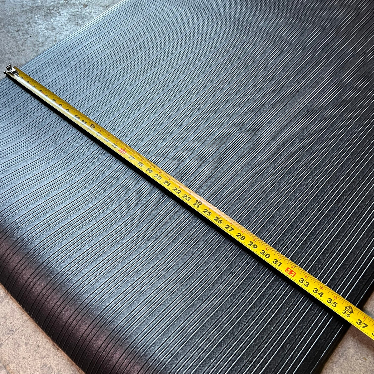 YOND VISON Anti- Fatigue Mat W/ Traction 56"x36" Black
