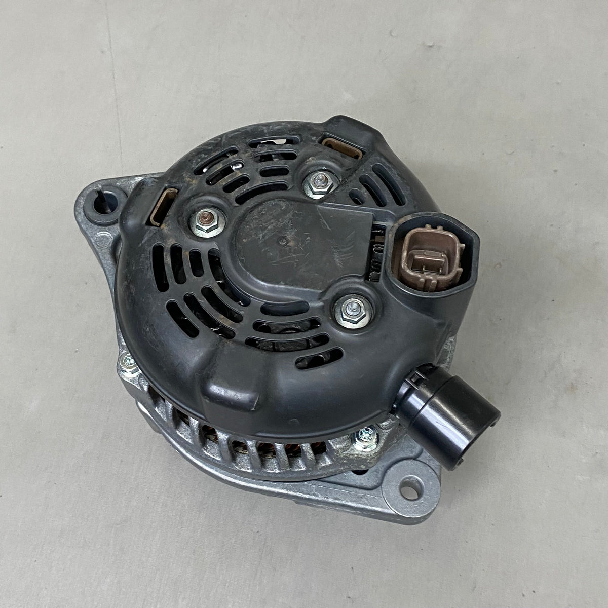 DENSO Alternator Replacement For Bosch, Wilson, Lester 210-0580