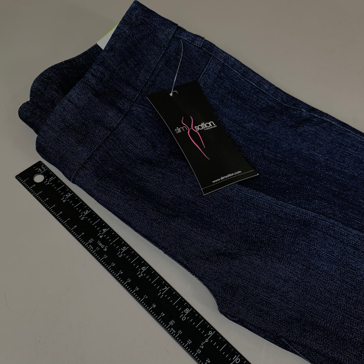 MULTIPLES Narrow Leg Pant Petite Women's Sz 4  Denim M2604P