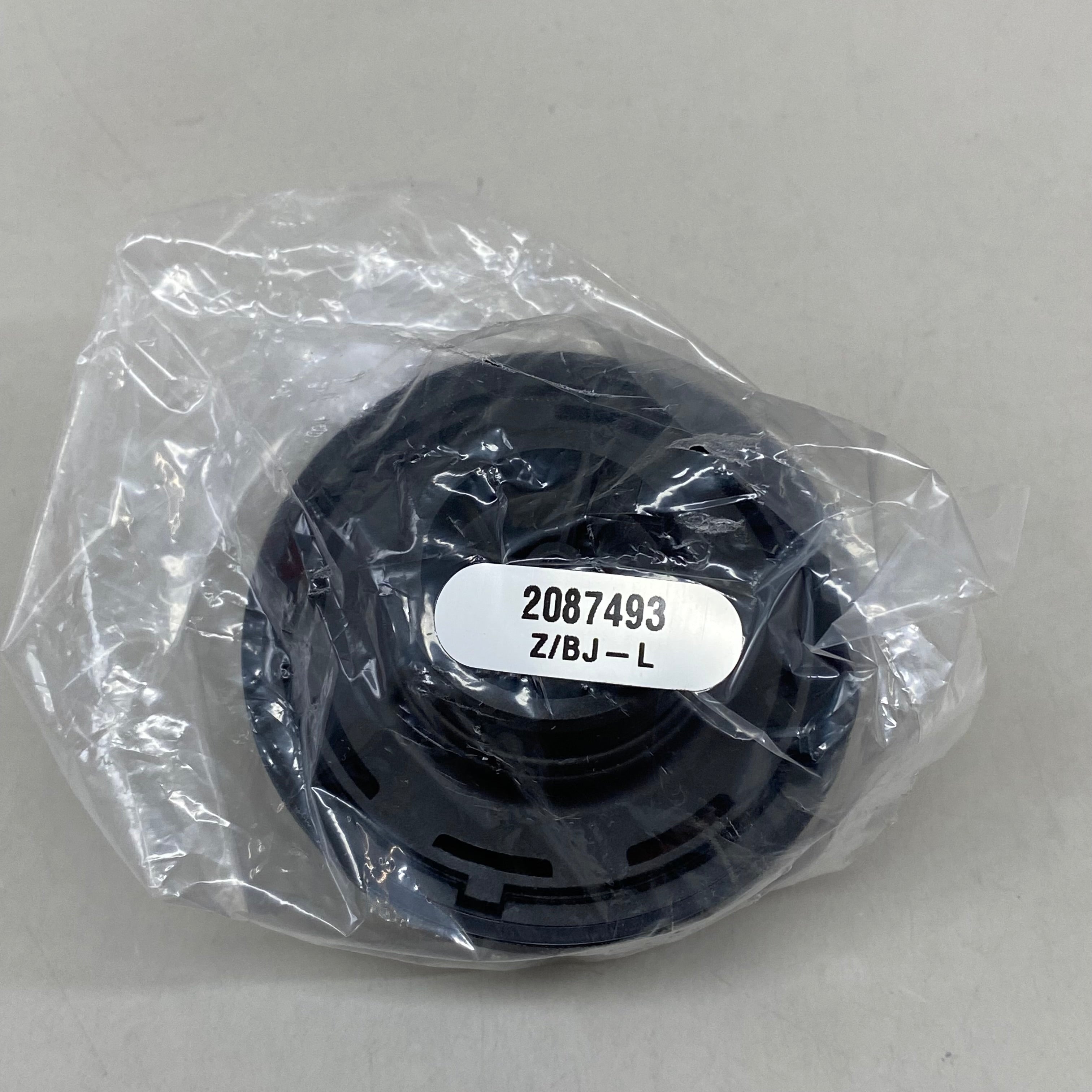 BOBCAT Hydraulic Oil Tank Cap Replacement Part For Bobcat 321  Black 2087493