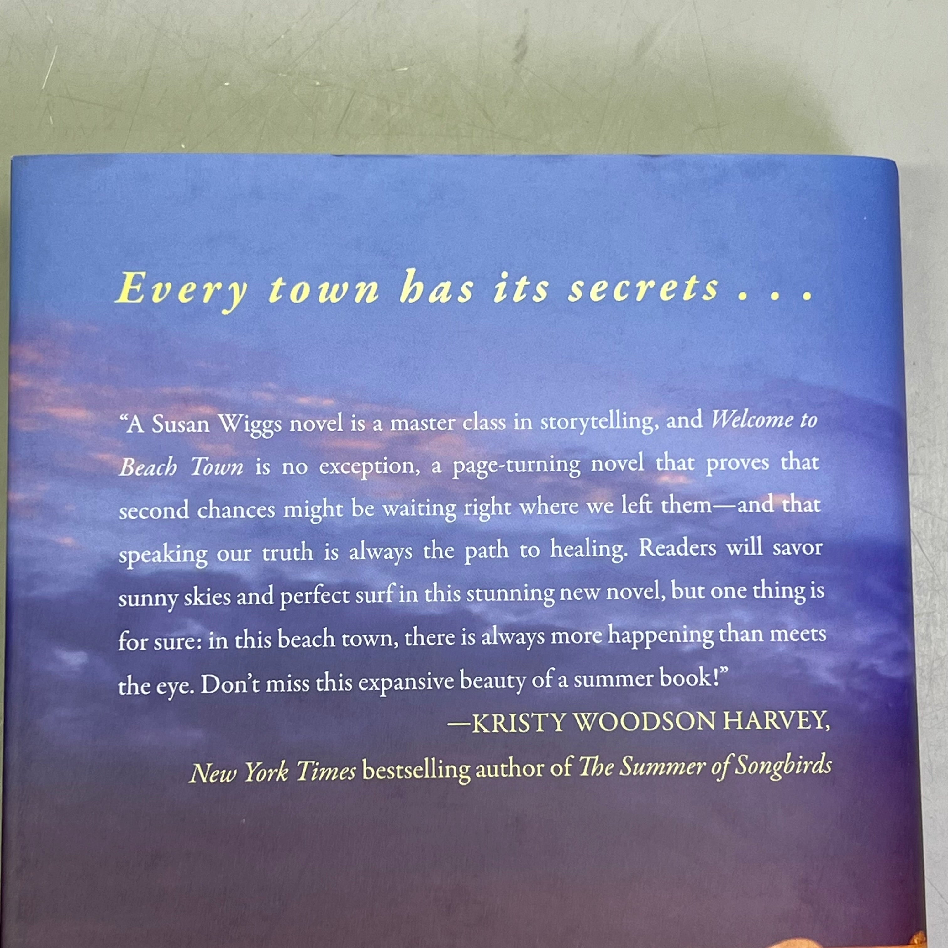 WELCOME TO BEACH TOWN Secrets & Scandal In A California Beach Town By Susan Wiggs