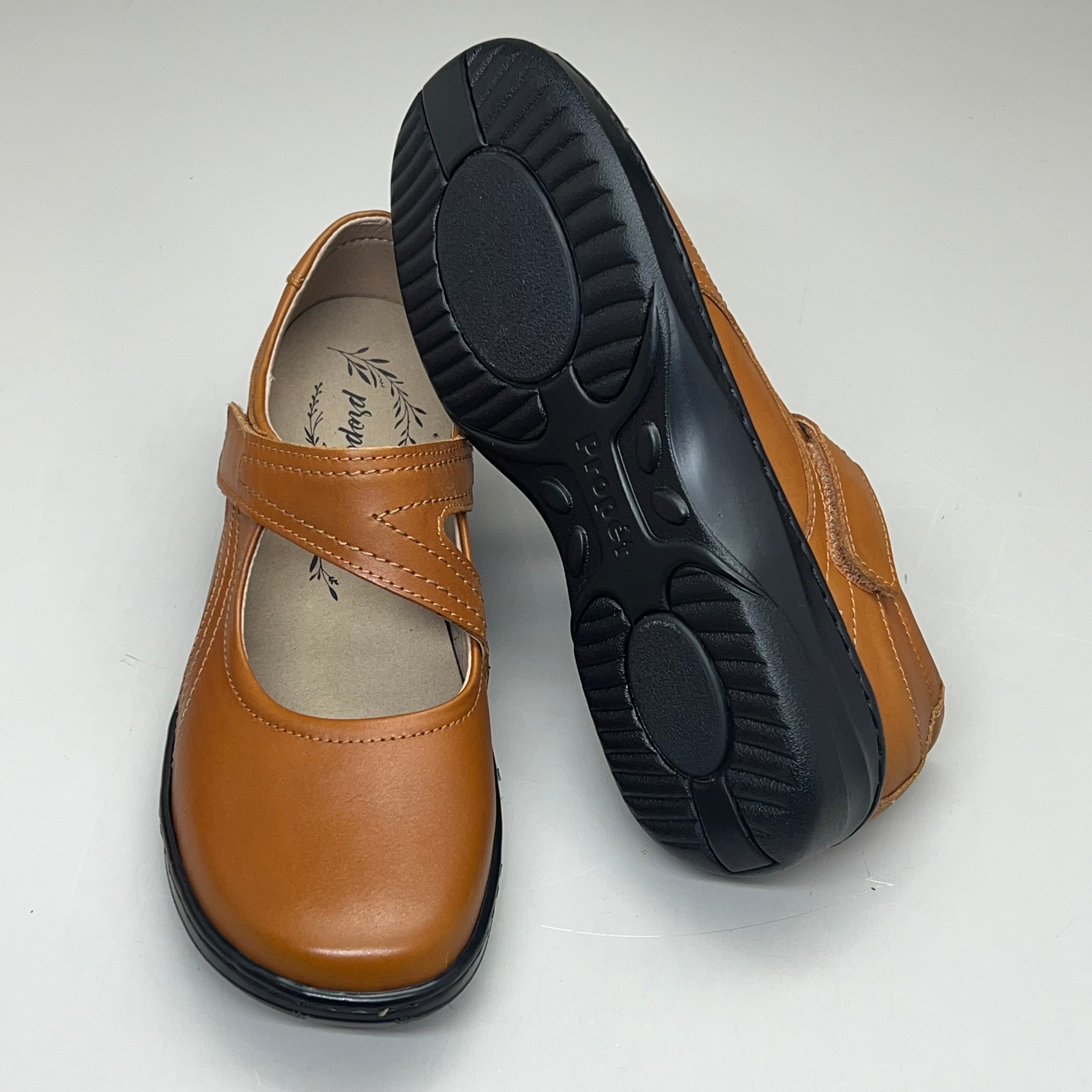 PROPET Golda Mary Jane Adjustable Lightweight Women's Sz 11 M(B) Teak WCA053L