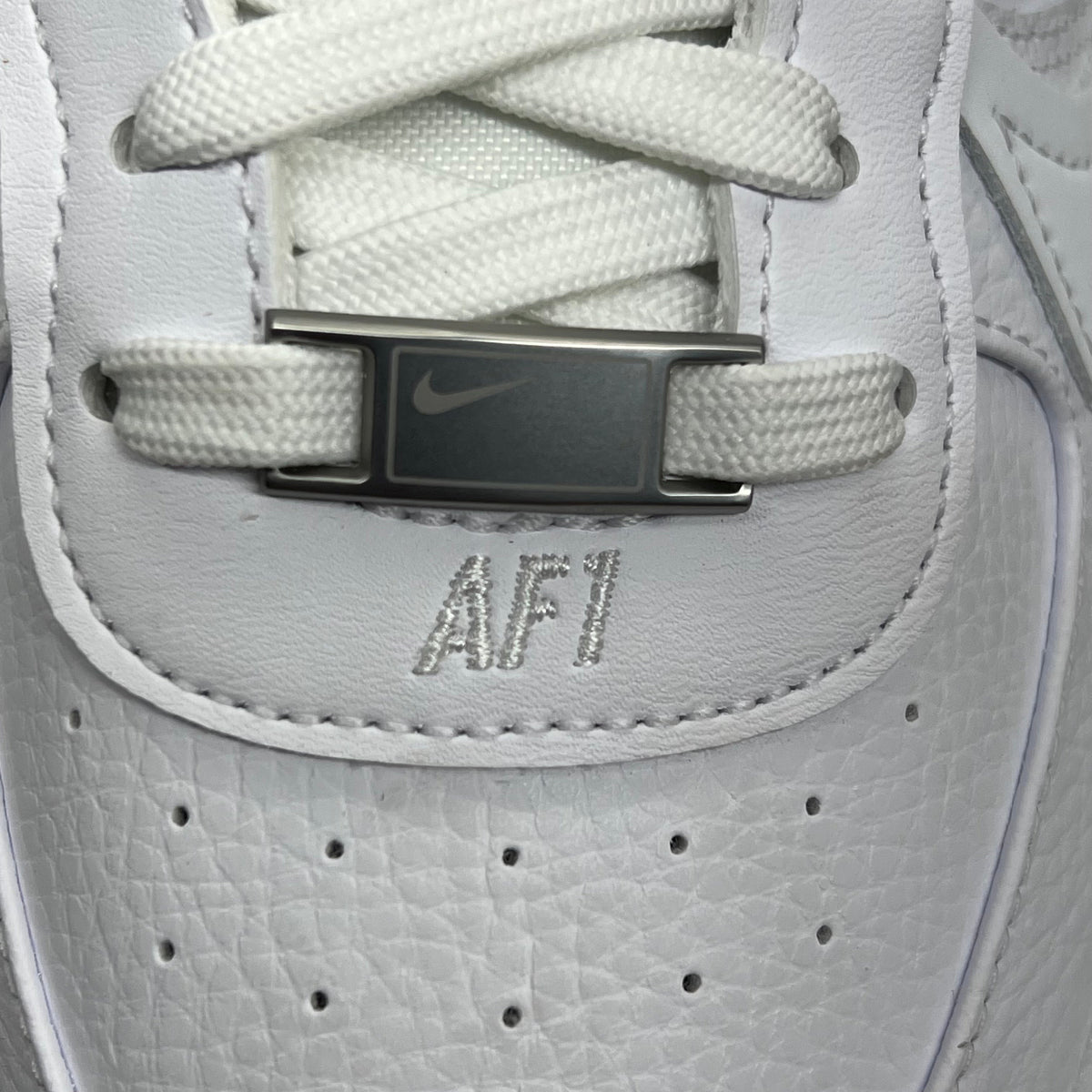 NIKE Air Force 1 PLT.AF.ORM Tapered Toe Shoes Sz Women's 9 White/Pink/Blue FN7180-100