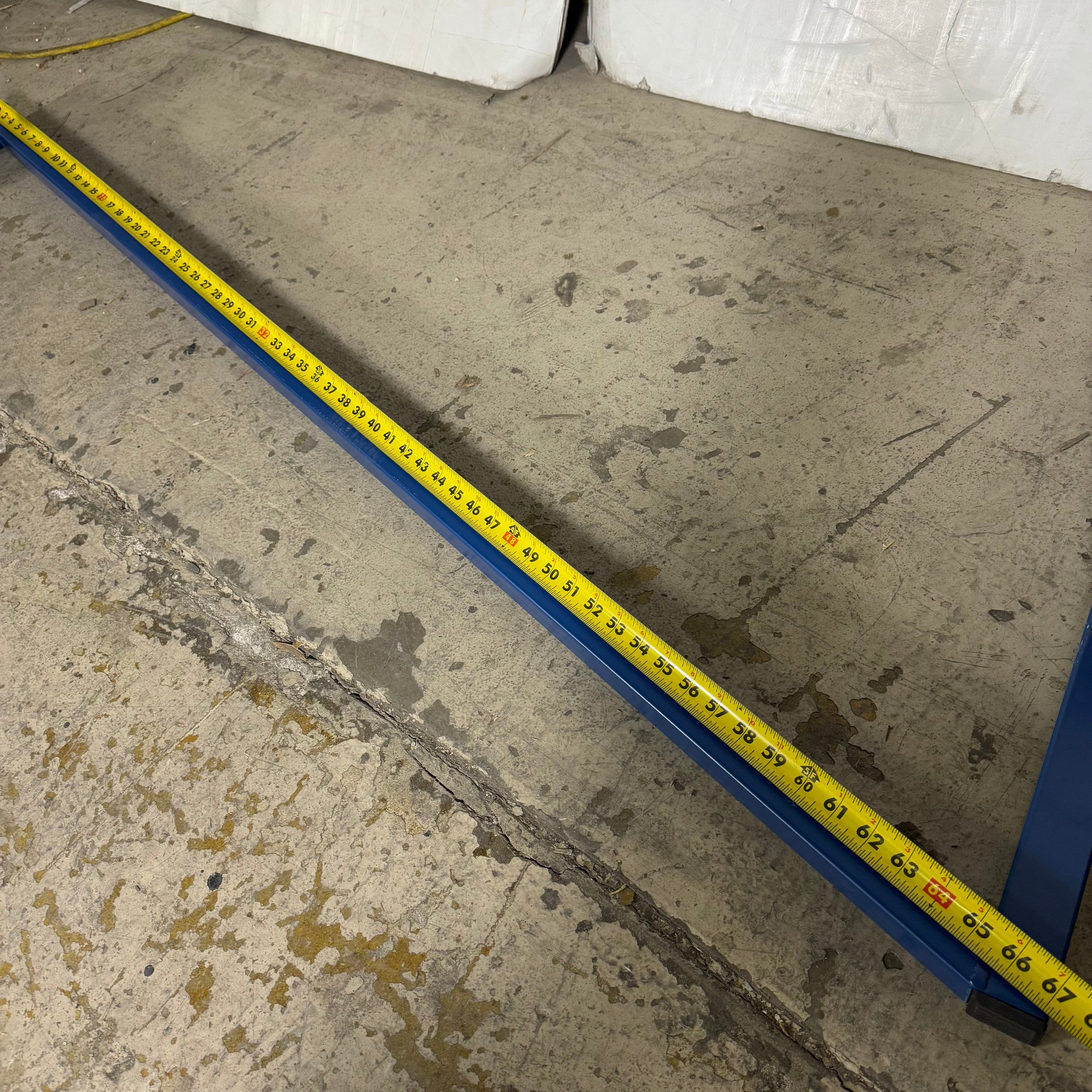 XL Indoor 3D Target Stand Sz 61.5" H x 66.5" L x 23.5" W, Blue/Grey