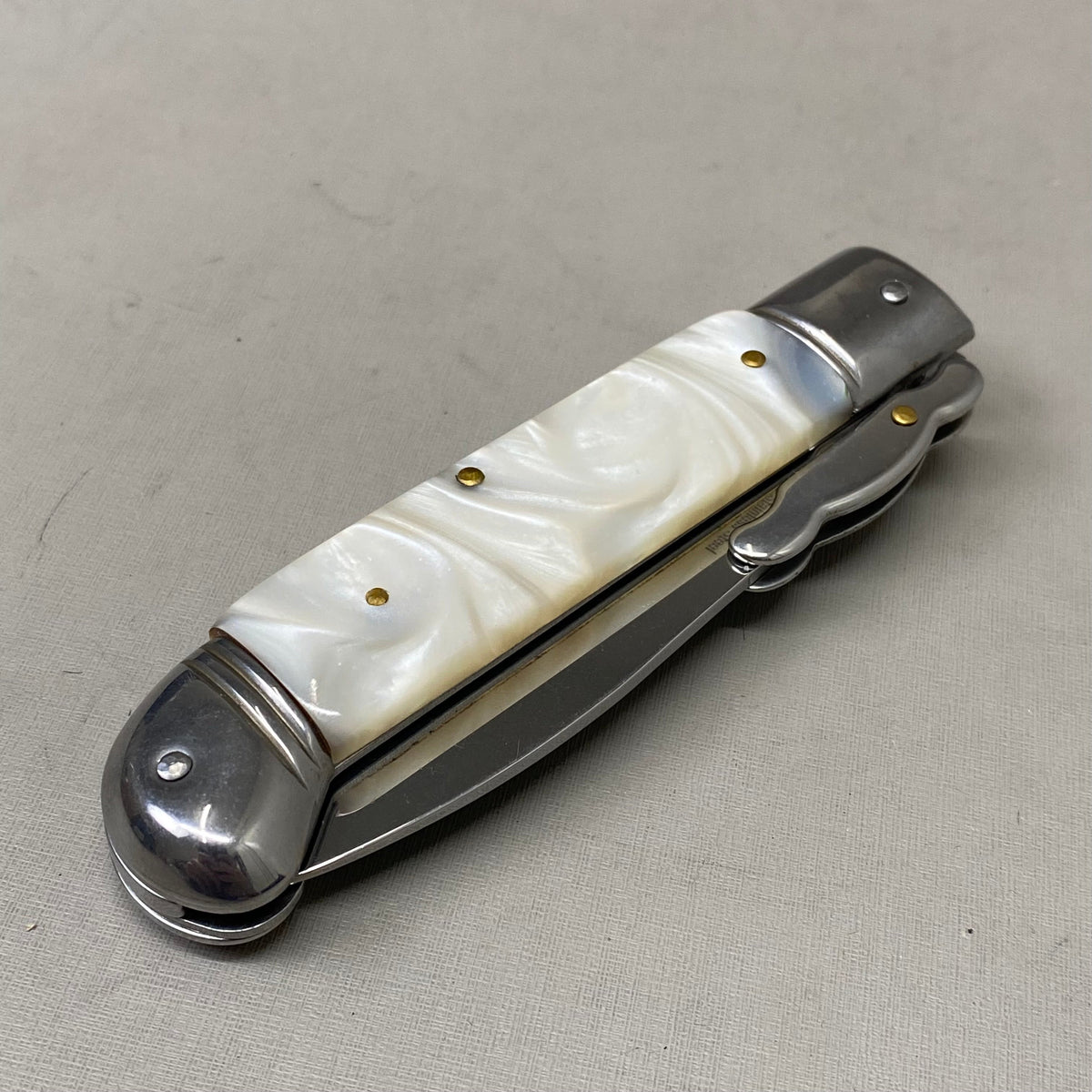 ZA@ ARMED FORCE TACTICAL Hand Crafted OTF Pocket Knife  3.5"Blade 8" Knife White Marble ST-10WP