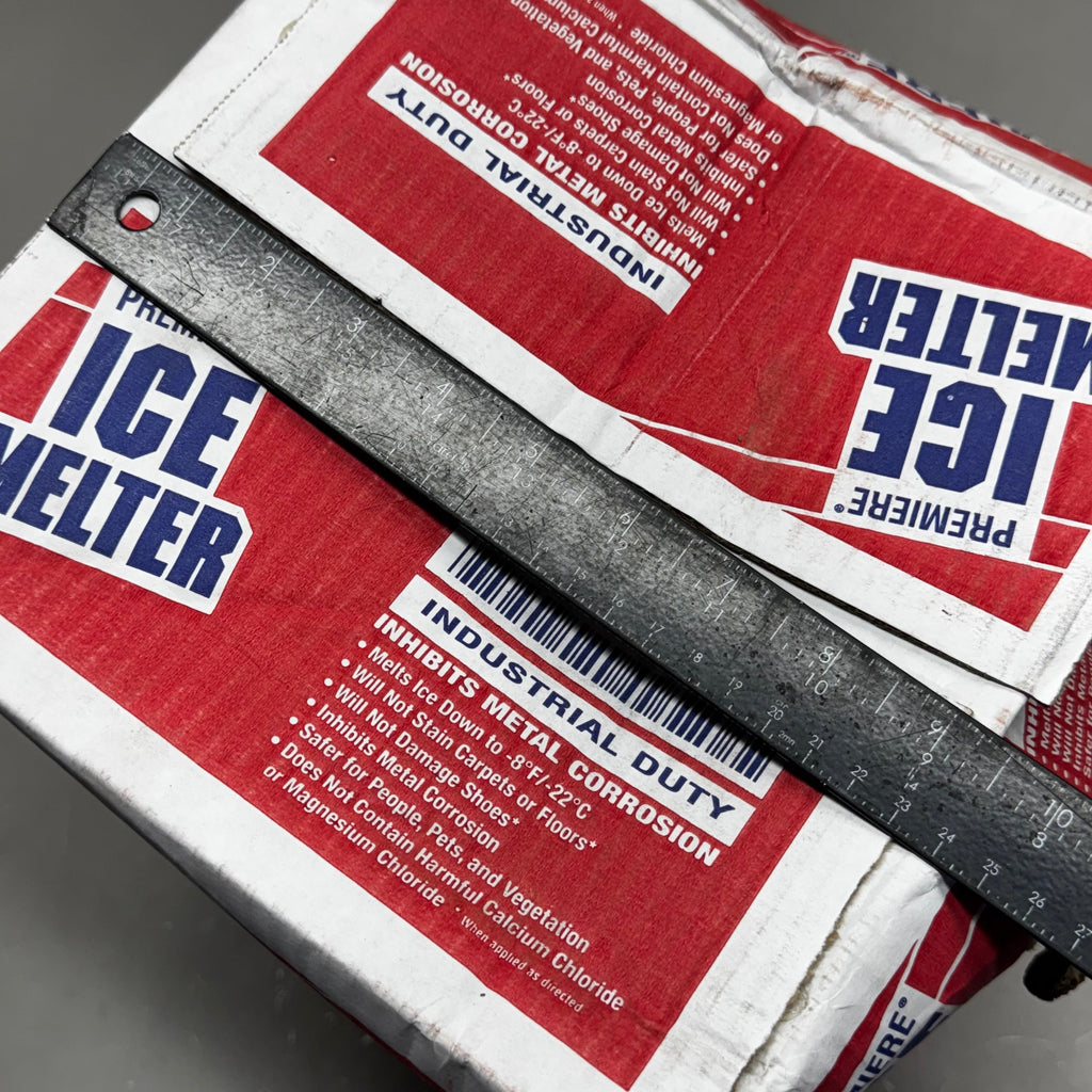 ICE MELTER Carton Ice Melt, Granular -8 Degrees F, Blue 50 Lbs Blue 4W973 (New Other, Distressed Box)